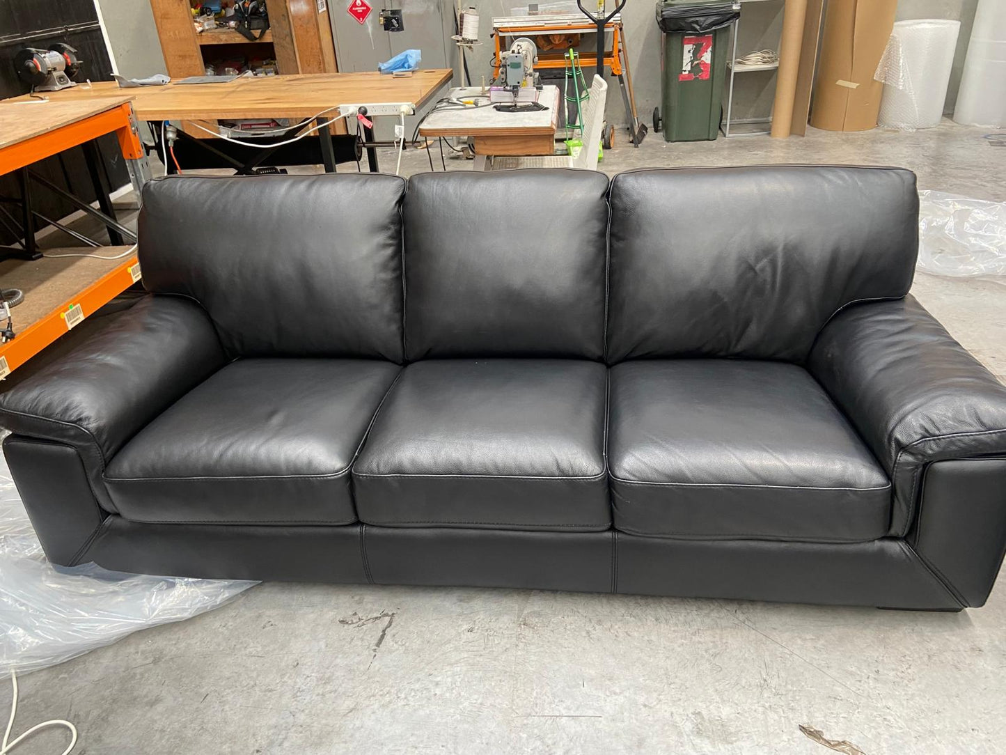 NZ PRZ20166 Barret Sofa 3S (2pc) and armchair Lucia Black