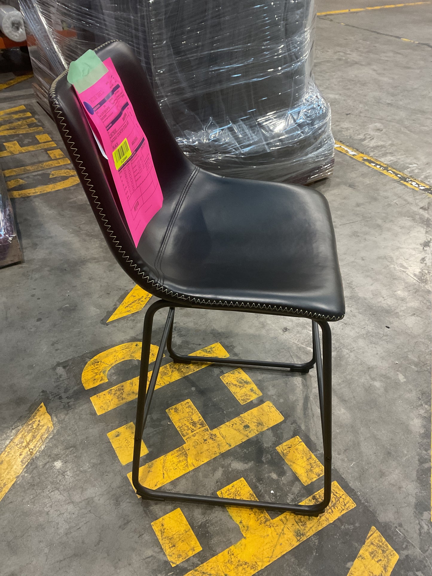 NZ CLZ20665 1 PCE SADDLE COUNTER STOOL 63CM BLACK