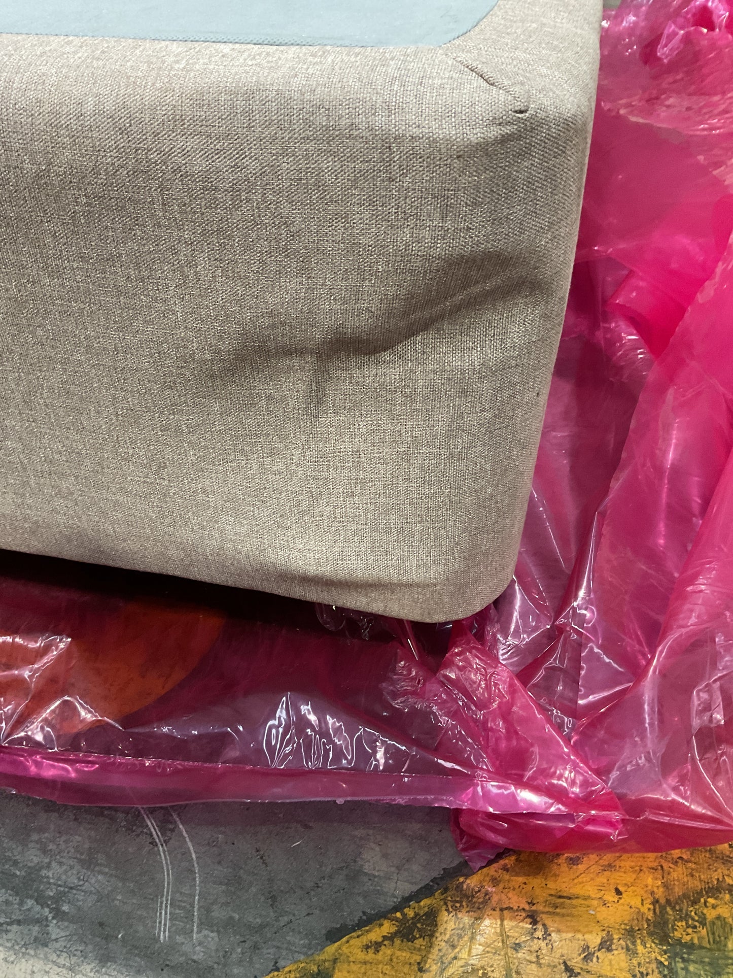 NZ CLZ20600 1 PCE FREEDOM FLOATING 4 DRAWER BASE QUEEN TAUPE
