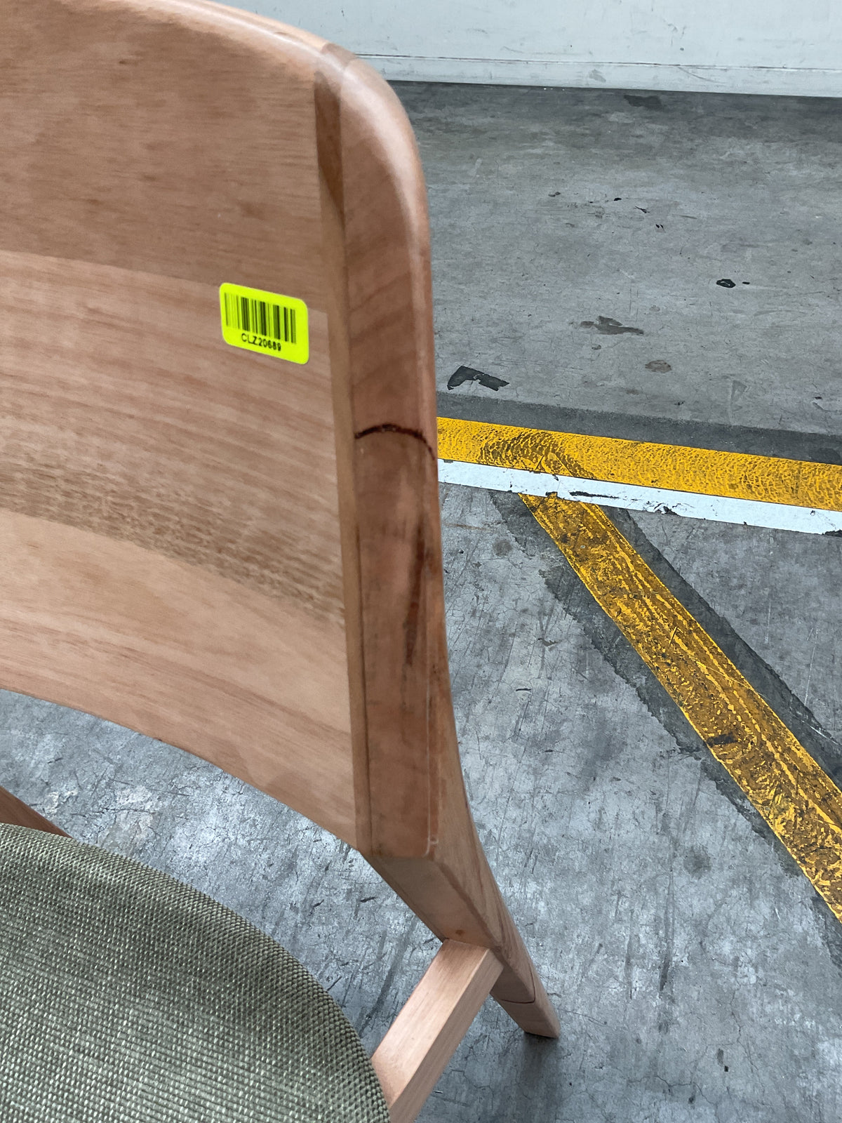 NZ CLZ20689 1 PCE AVALON DINING CHAIR OLIVE