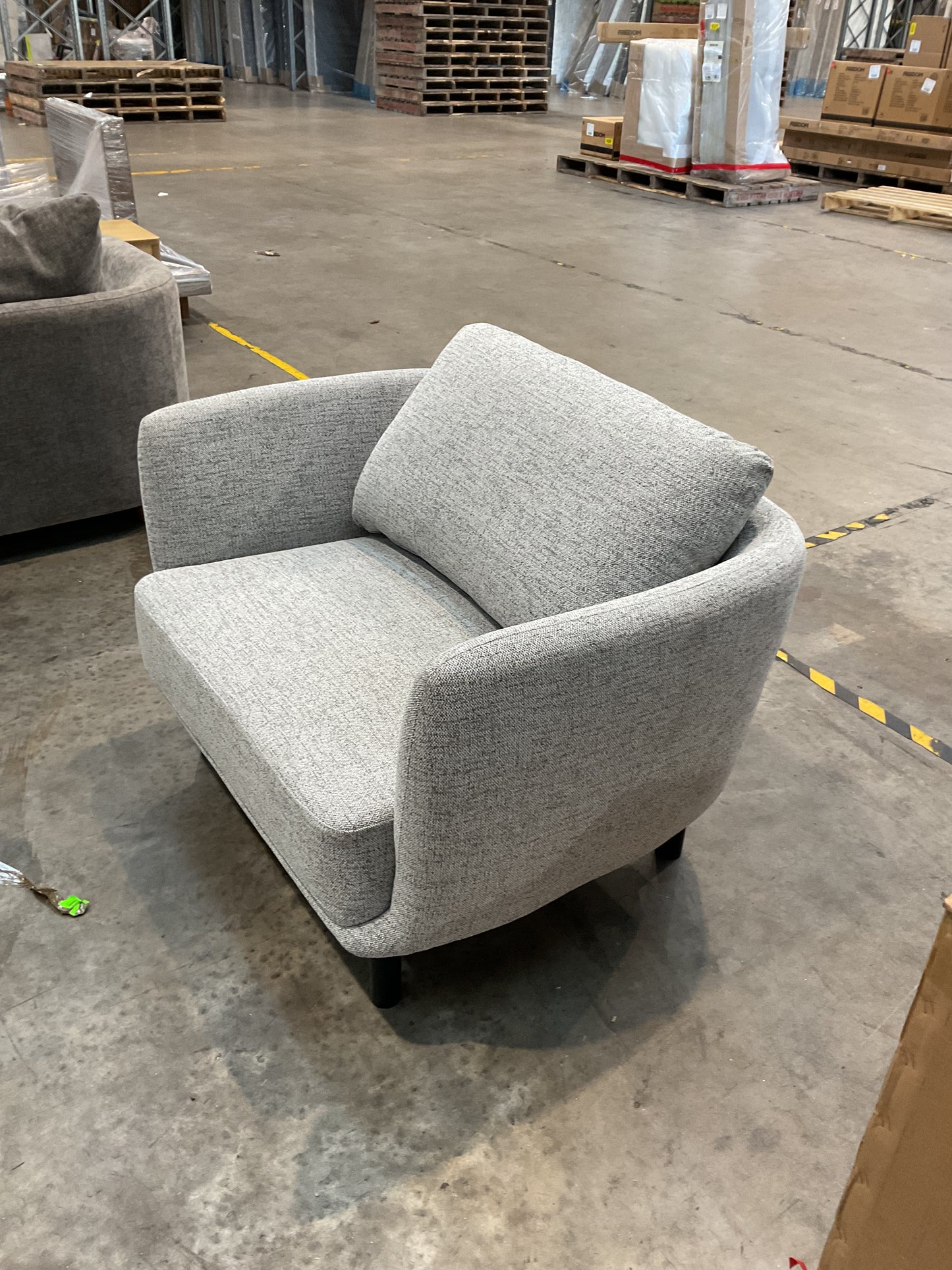 NZ PRZ20167 Cleo Armchair Hervey Pepper Black leg