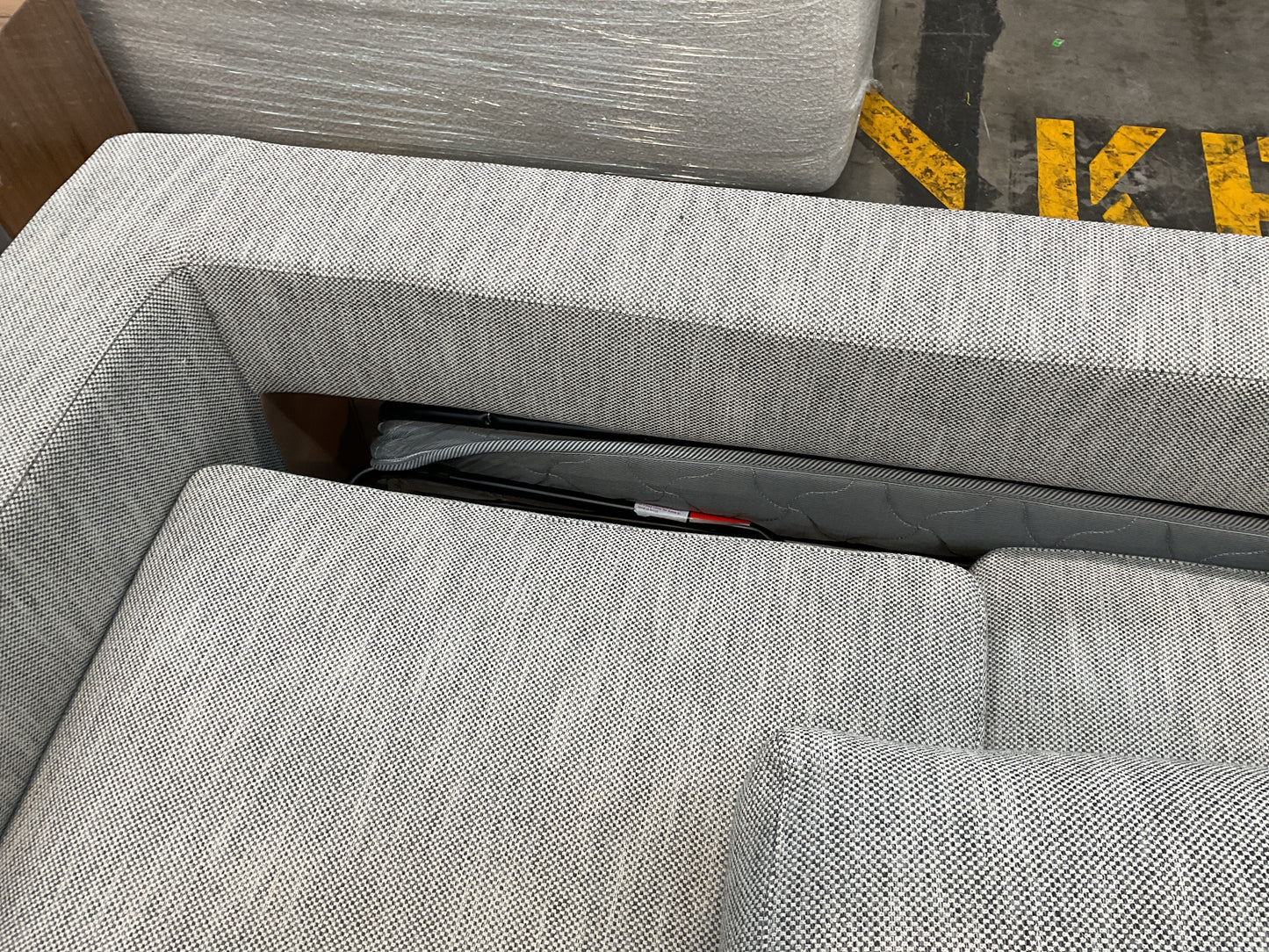 NZ CLZ20581 1 PCE ASPECT SOFA BED 2.5S FANCY SILVERSTREAK