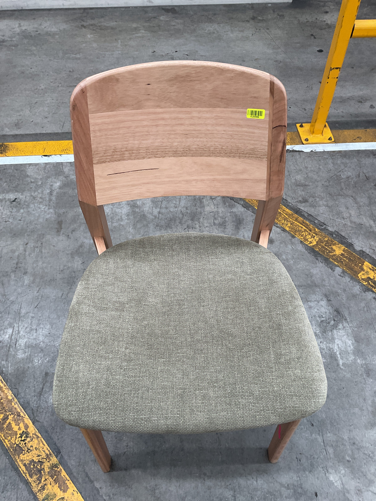 NZ CLZ20689 1 PCE AVALON DINING CHAIR OLIVE