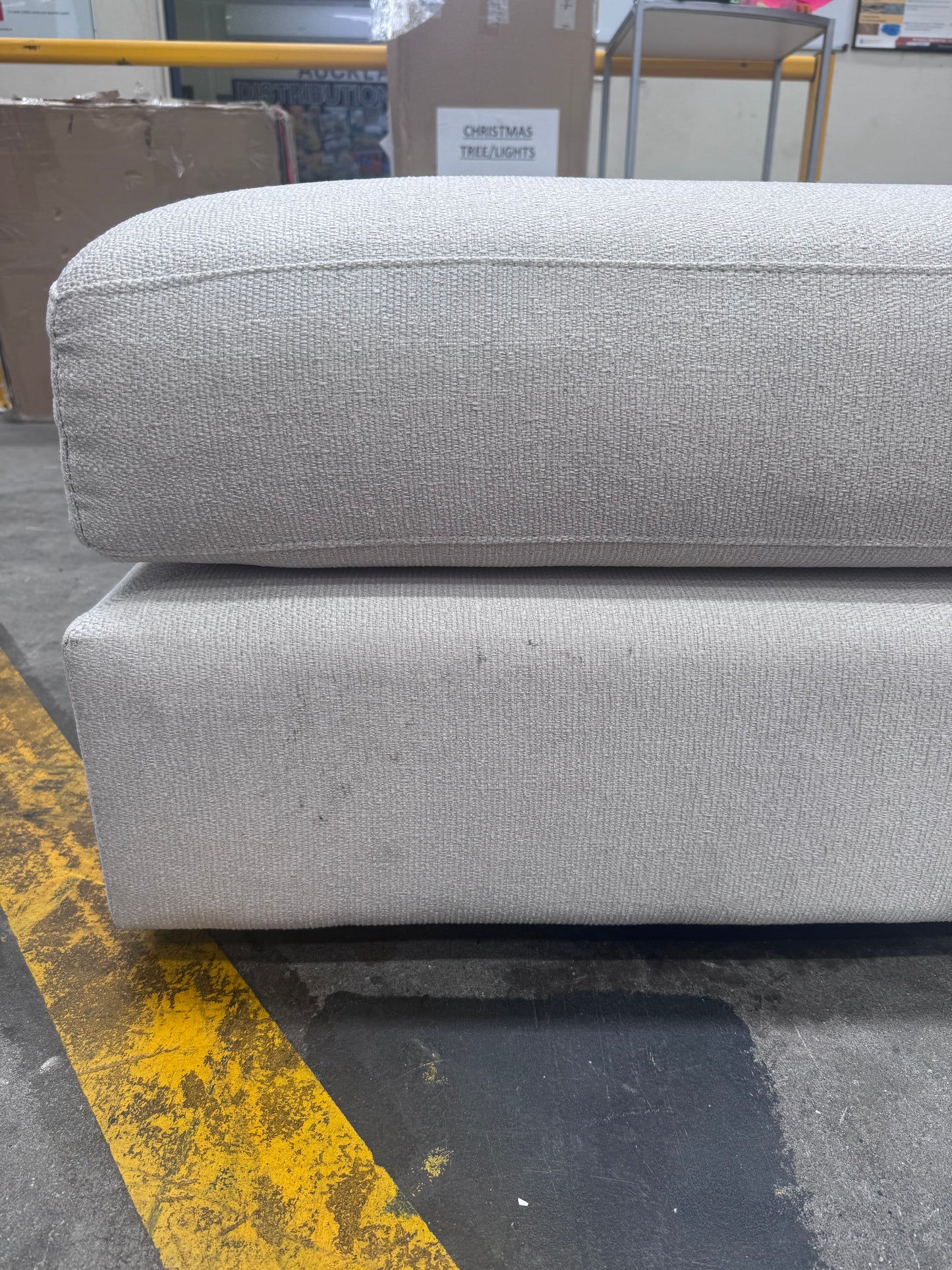 NZ CLZ20342 Noosa Ottoman Carrick Snow