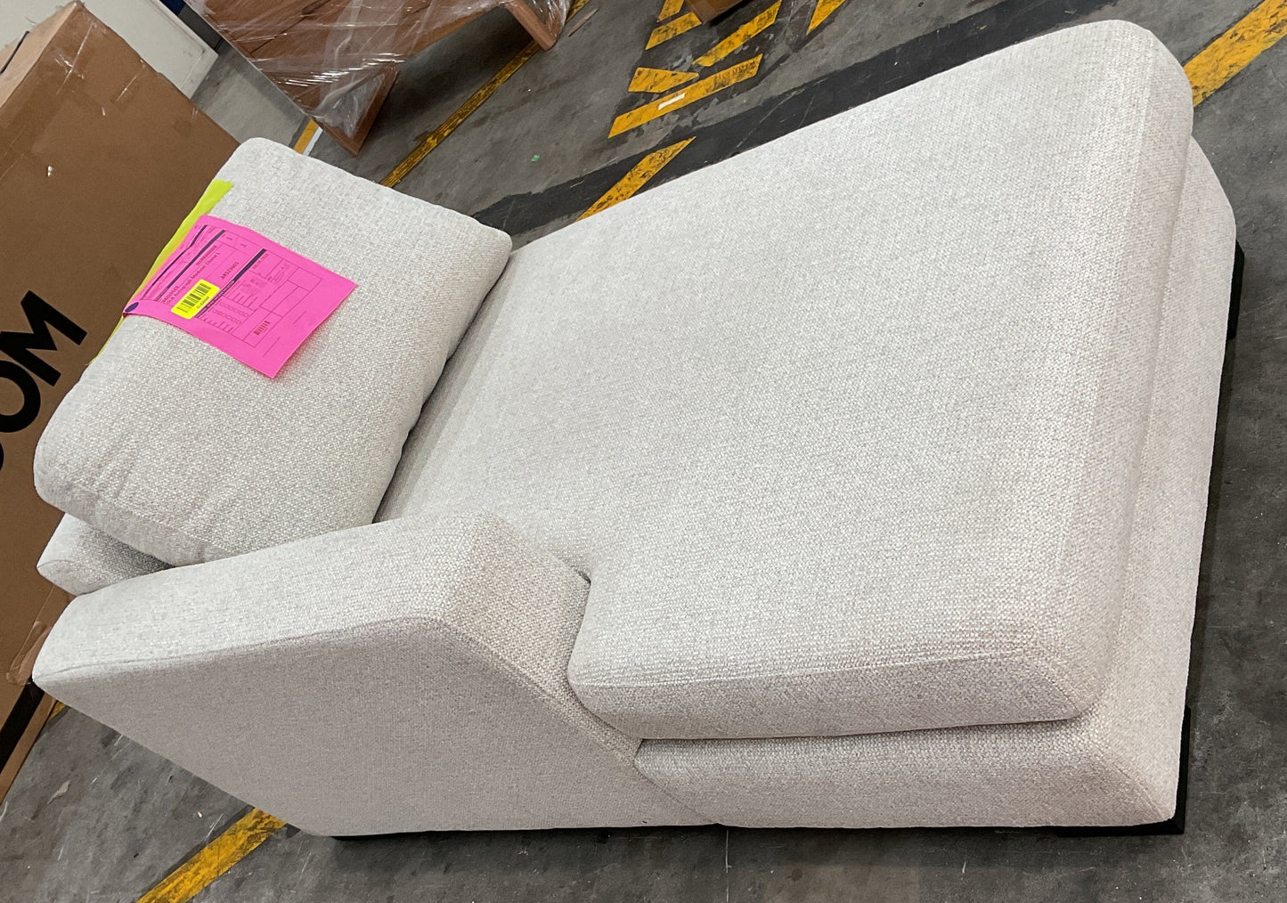 NZ CLZ20585 | 1 PCE | OLR AUTOGRAPH MODULAR CHAISE LAF COLLECTION 2 (NO MOTION)