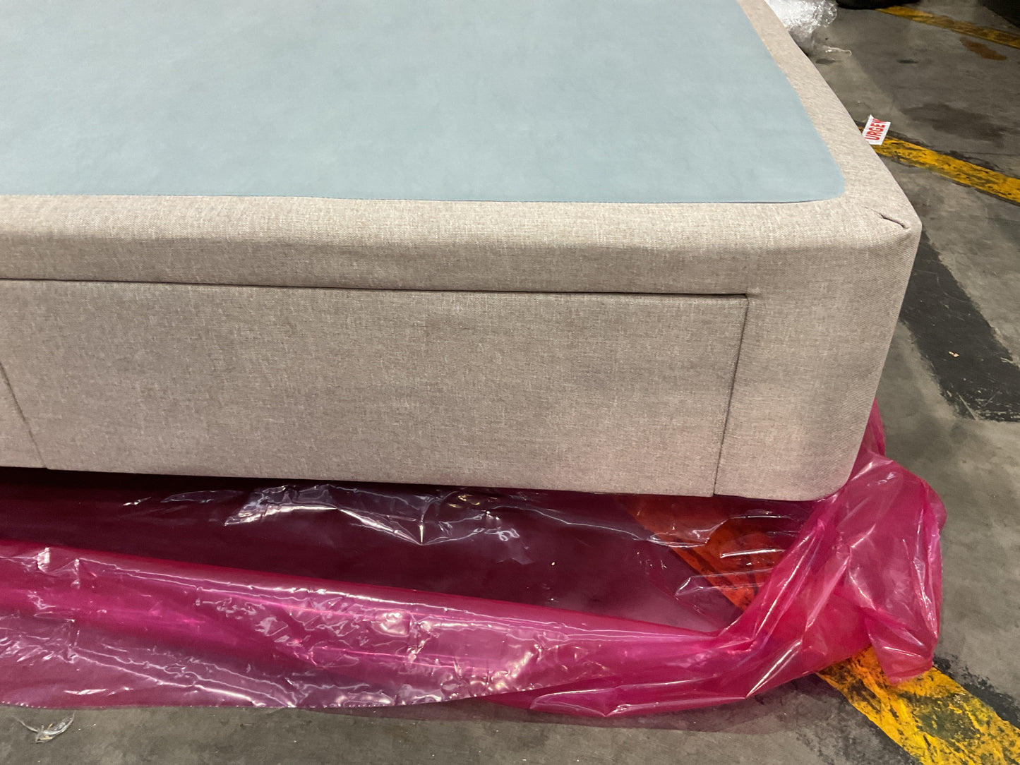 NZ CLZ20600 1 PCE FREEDOM FLOATING 4 DRAWER BASE QUEEN TAUPE