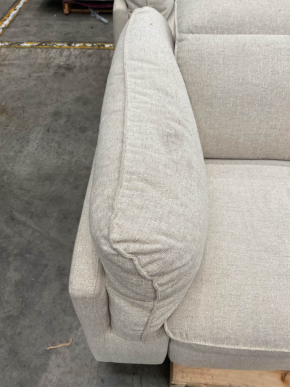 NZ CLZ20682 1 PCE SORRENTO ELECTRIC RECLINER SOFA 2S SANCY OYSTER (2 MOTION)