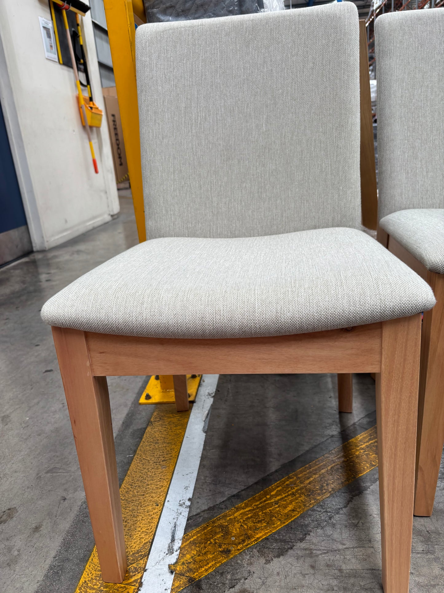 NZ PRZ20116 Hensley Dining Chair Upholstered Seat Natural