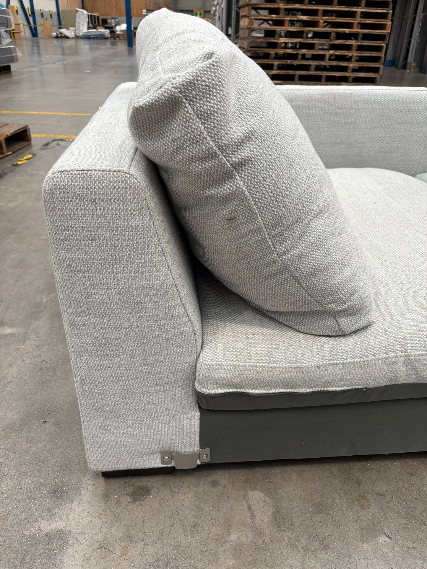 NZ CLZ20281 Long Island Modular End Terminal RAF Alpha Light Grey