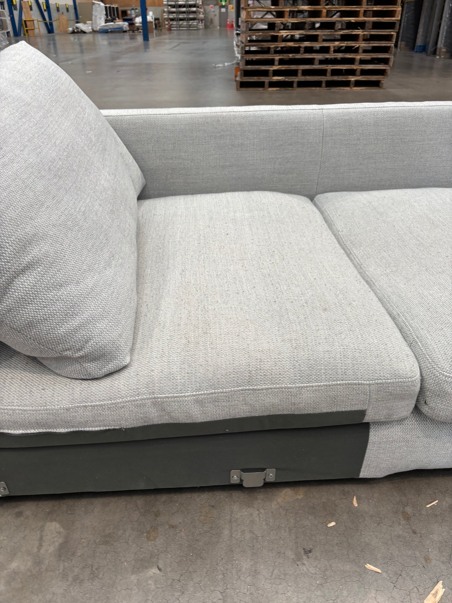 NZ CLZ20281 Long Island Modular End Terminal RAF Alpha Light Grey