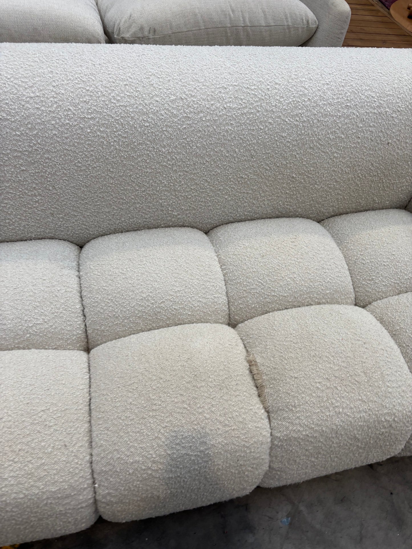 NZ CLZ20284 Aero Sofa 2S Jacquard Boucle Cream