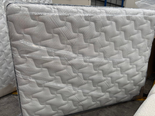 NZ PRZ20133 Cellular II Medium Mattress Queen by AH Beard Domino