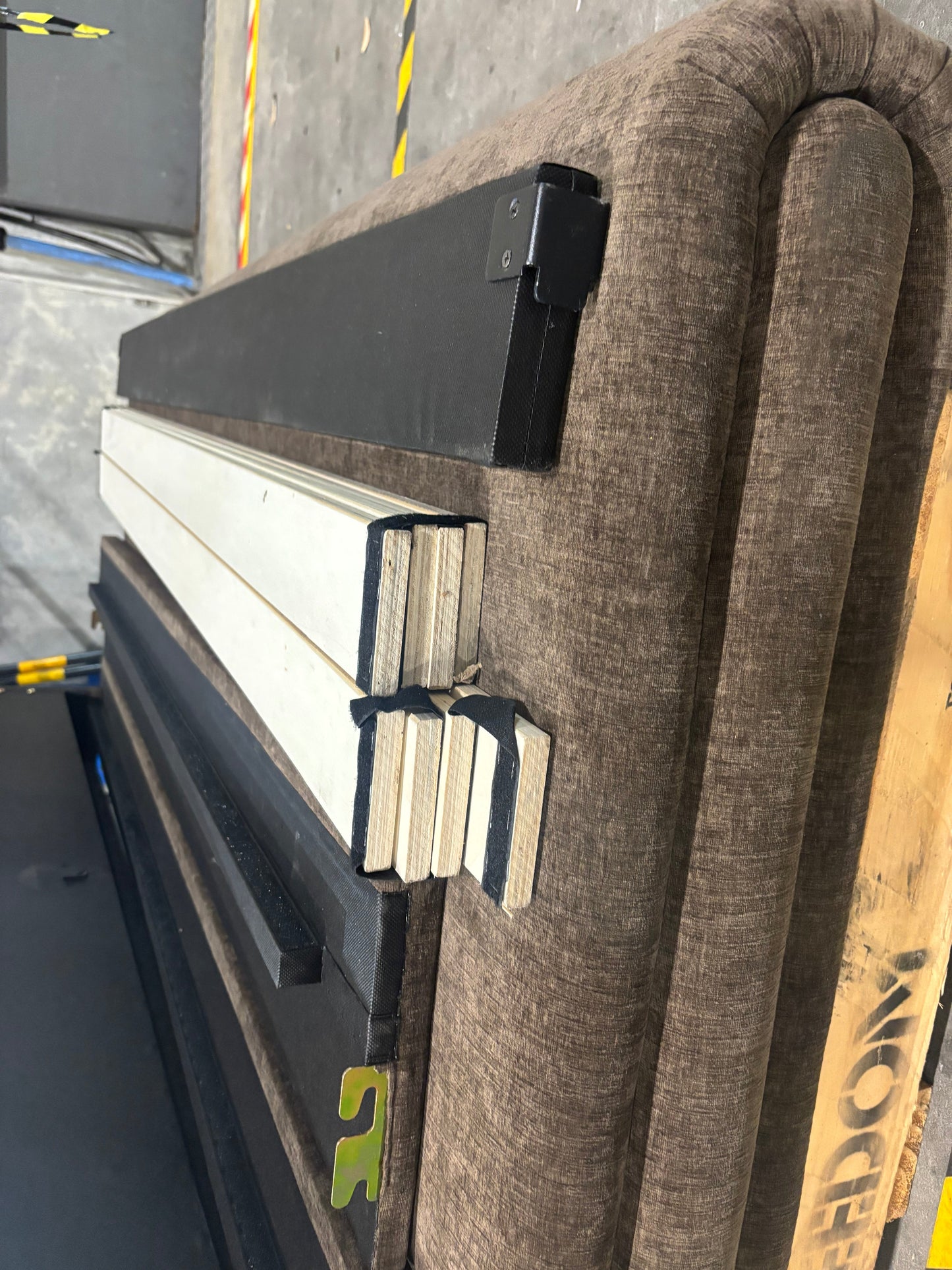 NZ MTZ20116 Layla Bed King Chocolate Set