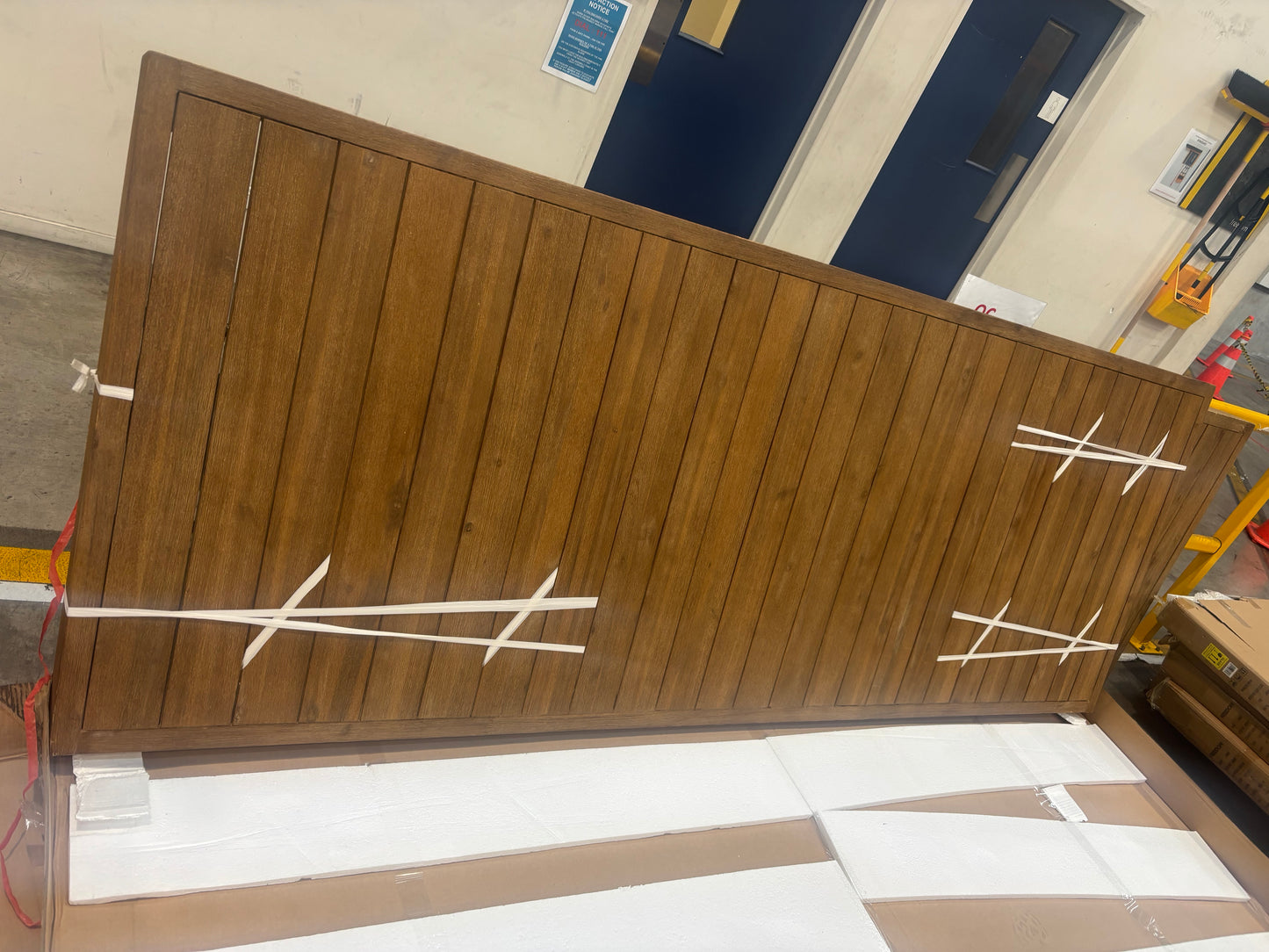 NZ PRZ20044 Cannes Dining Table 267x100cm Acacia MK