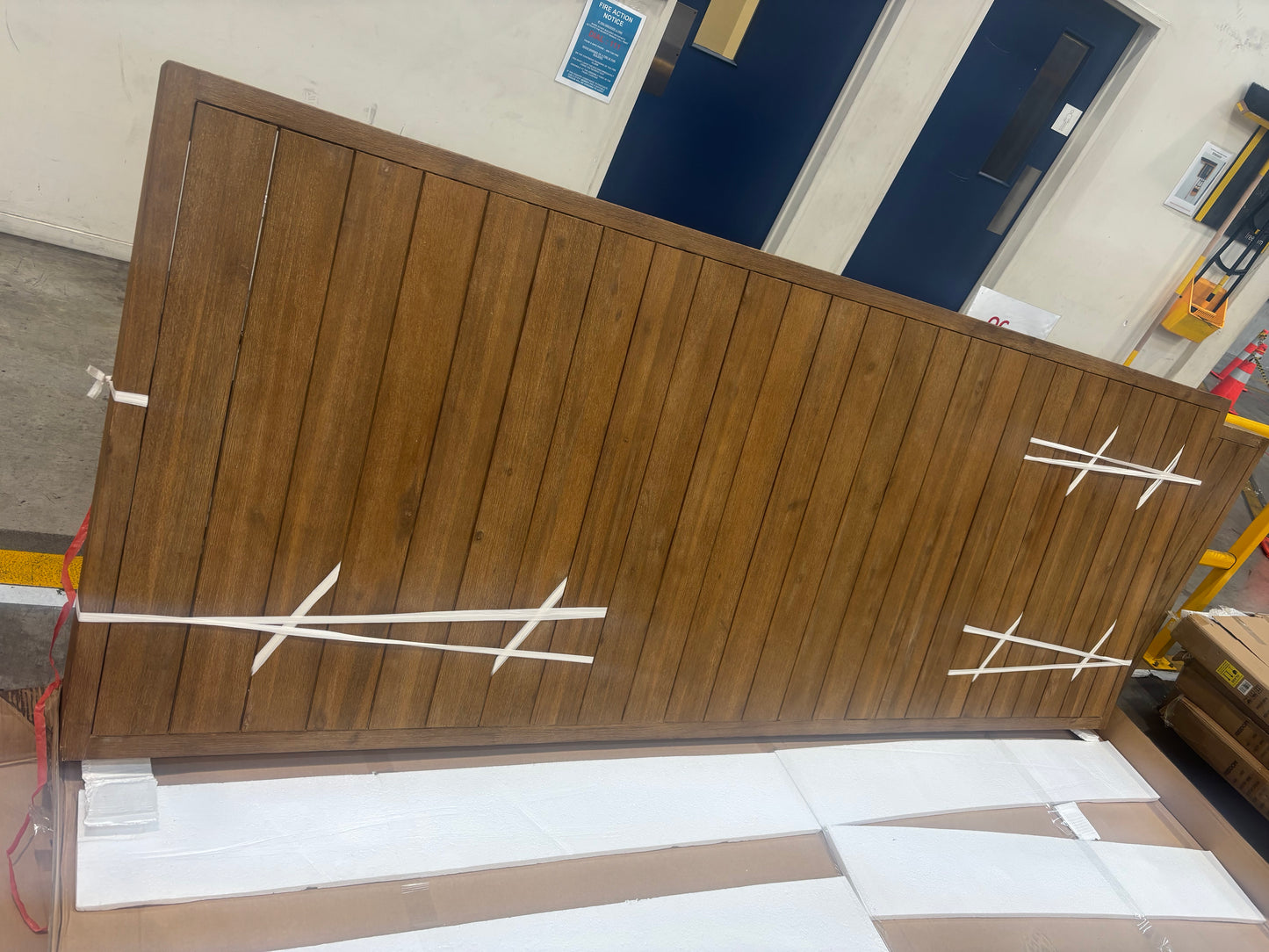 NZ PRZ20044 Cannes Dining Table 267x100cm Acacia MK