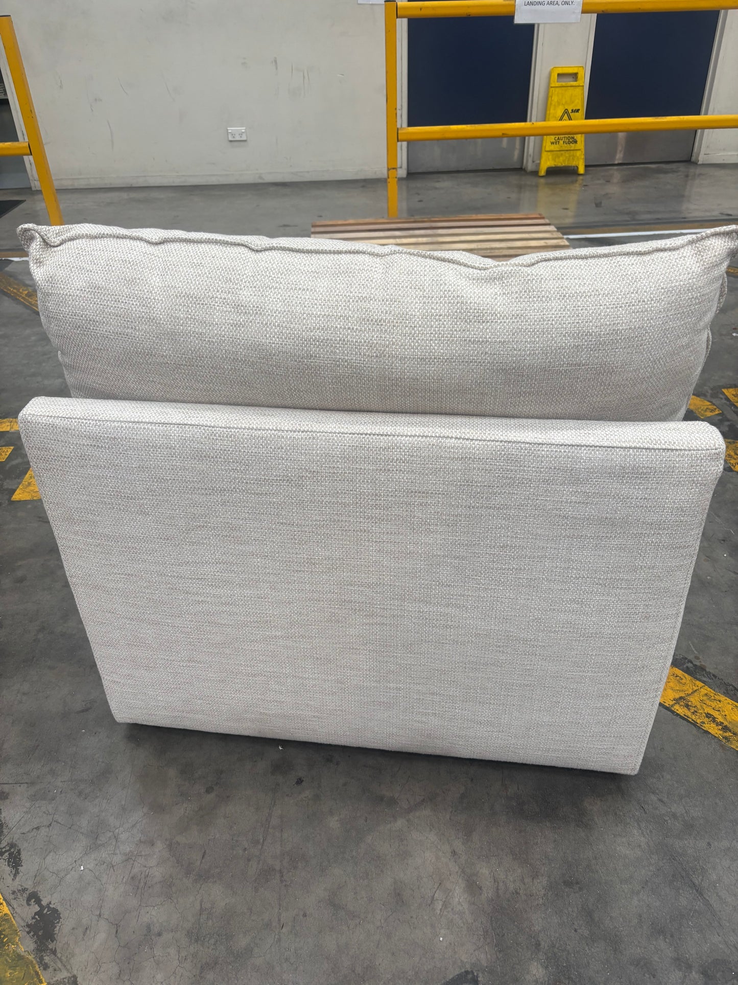 NZ CLZ20119 Sorrento Modular Armless 1.5S Alpha Natural