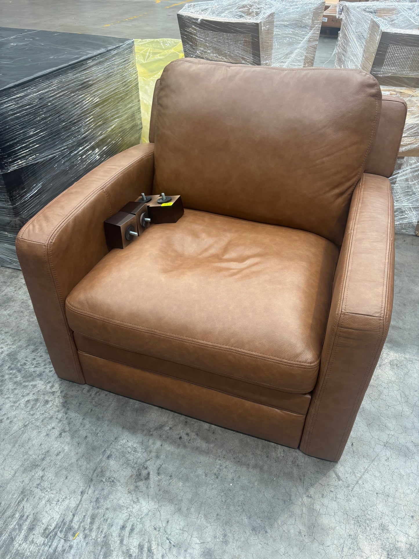 NZ CLZ20120 Freedom Barossa Armchair Bendigo Tan