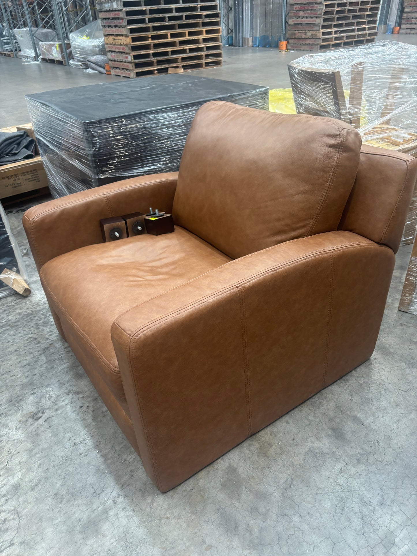 NZ CLZ20120 Freedom Barossa Armchair Bendigo Tan