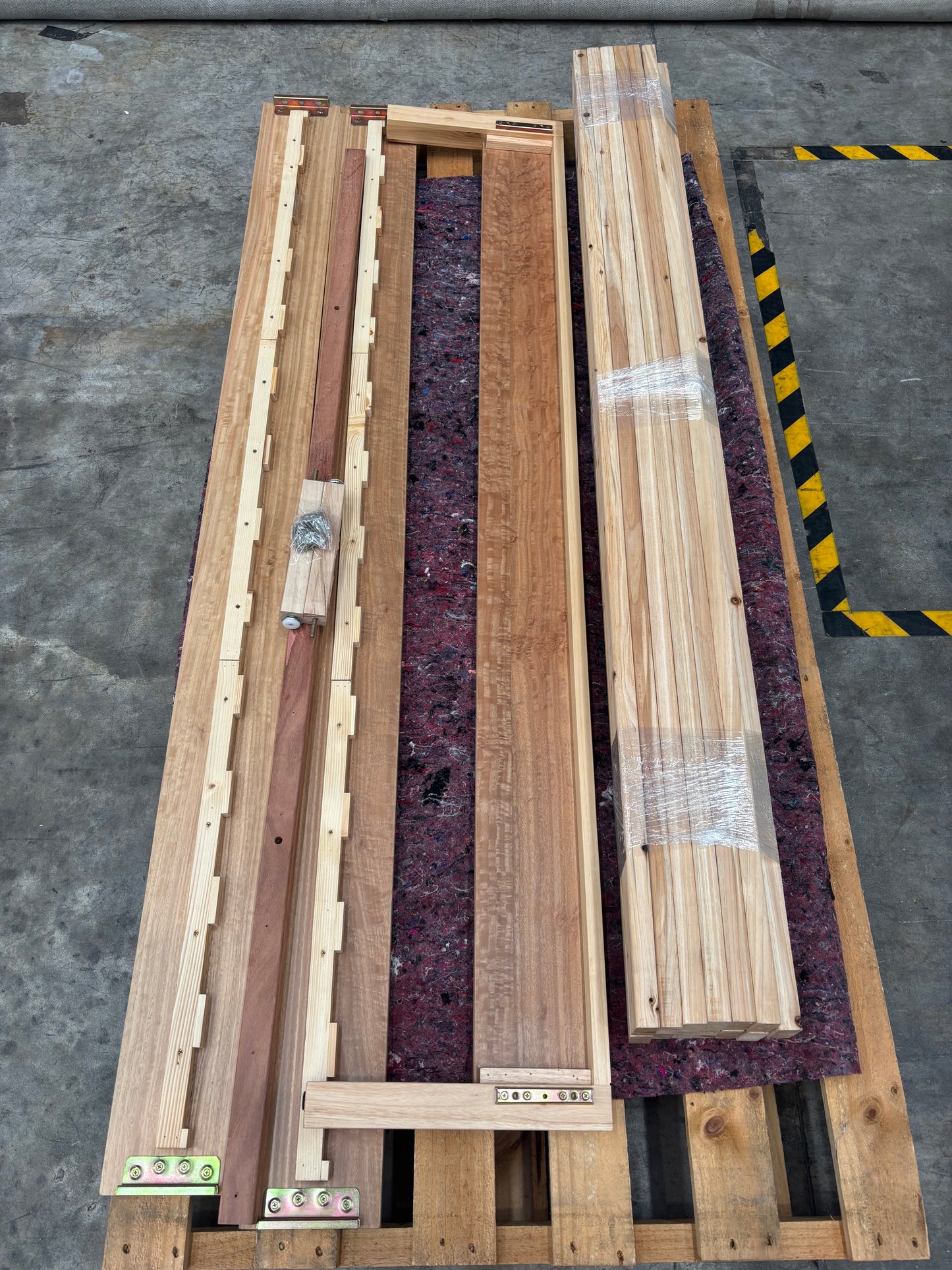 NZ CLZ20152 Klara Bed King Natural 3pc Set