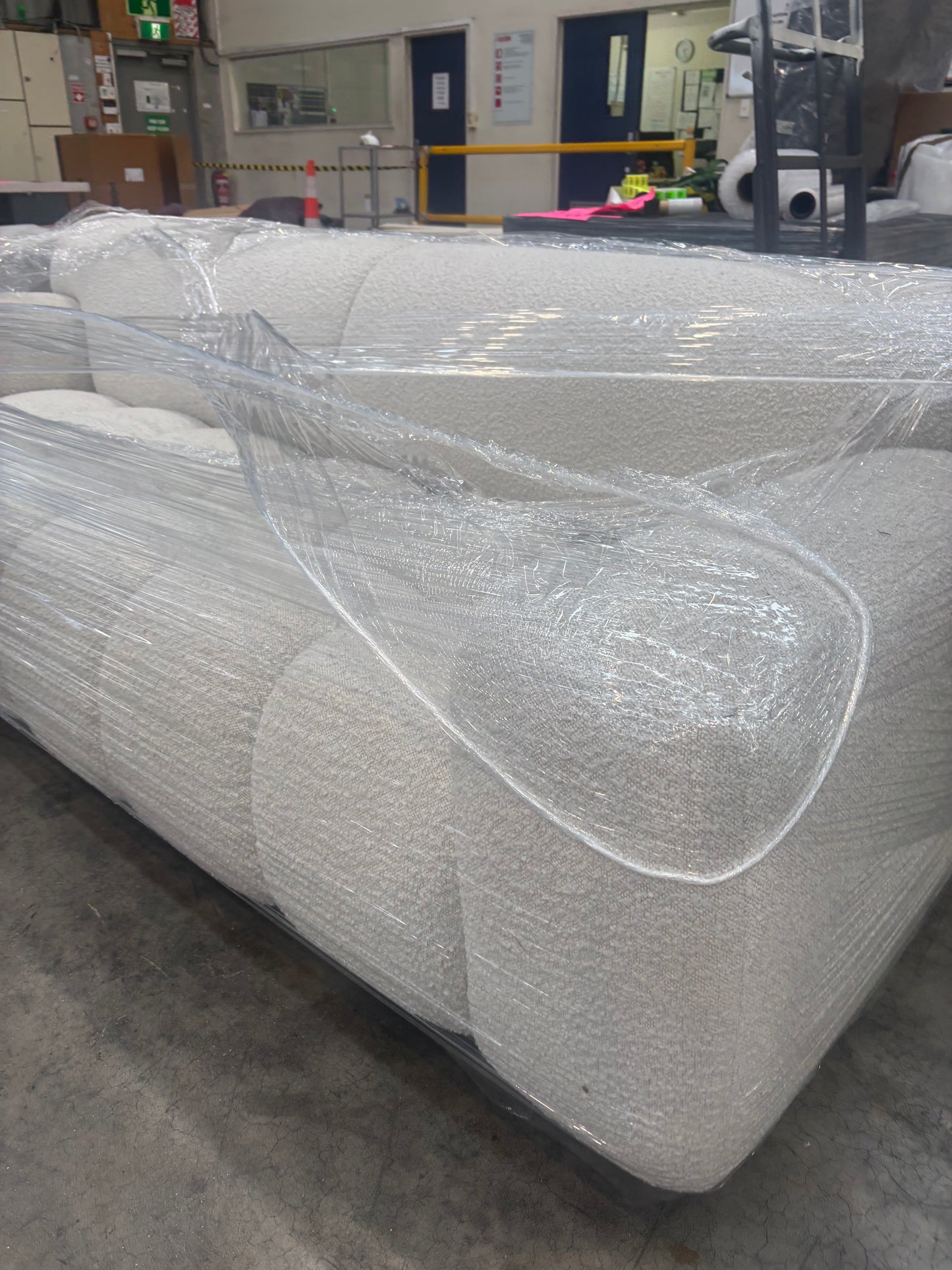 NZ CLZ20155 Aero Sofa 3S Jacquard Boucle Cream