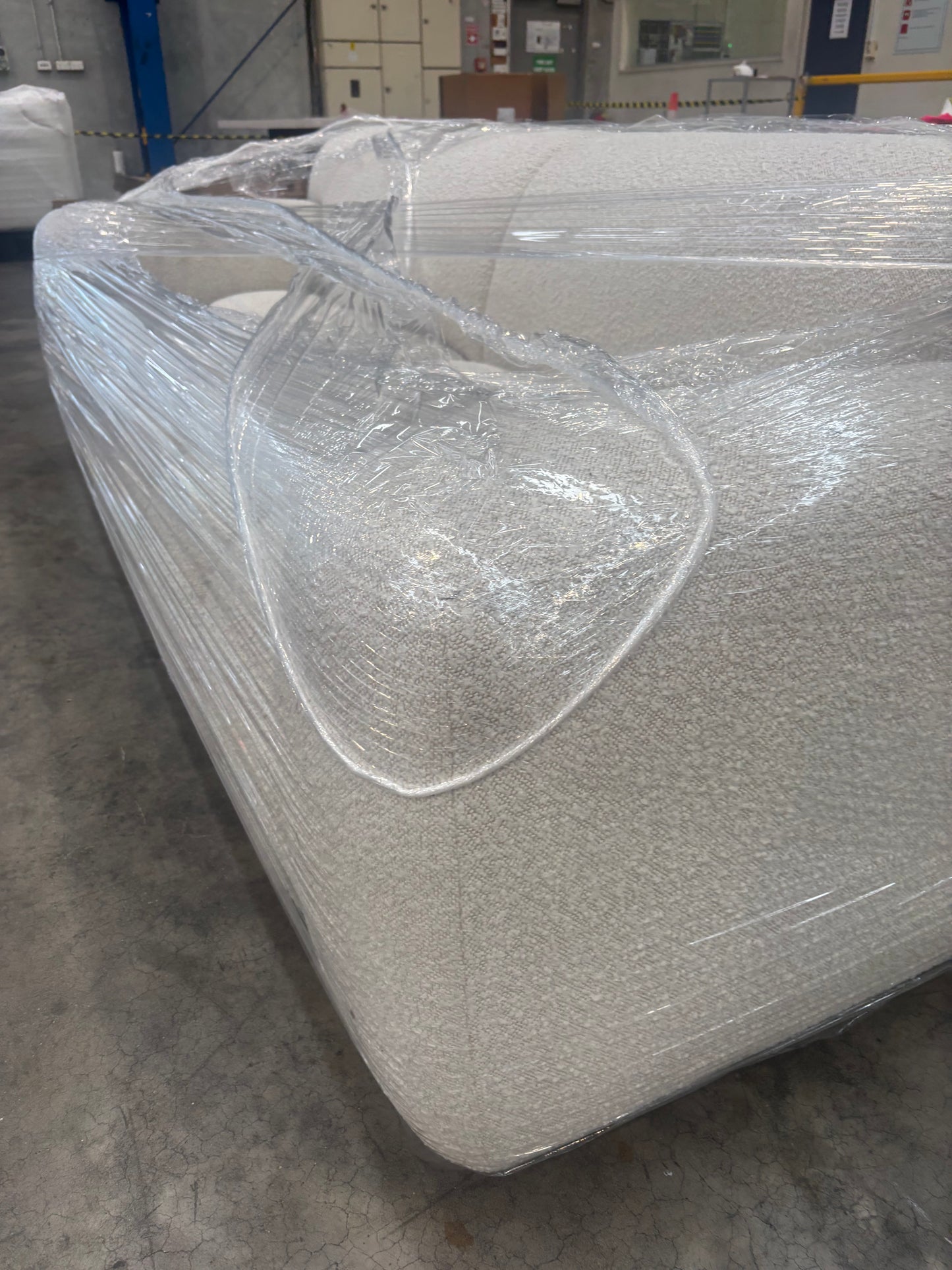 NZ CLZ20155 Aero Sofa 3S Jacquard Boucle Cream