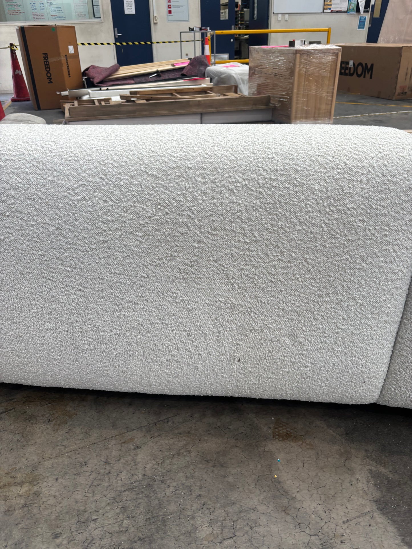 NZ CLZ20160 Aero Sofa 3S Jacquard Boucle Cream