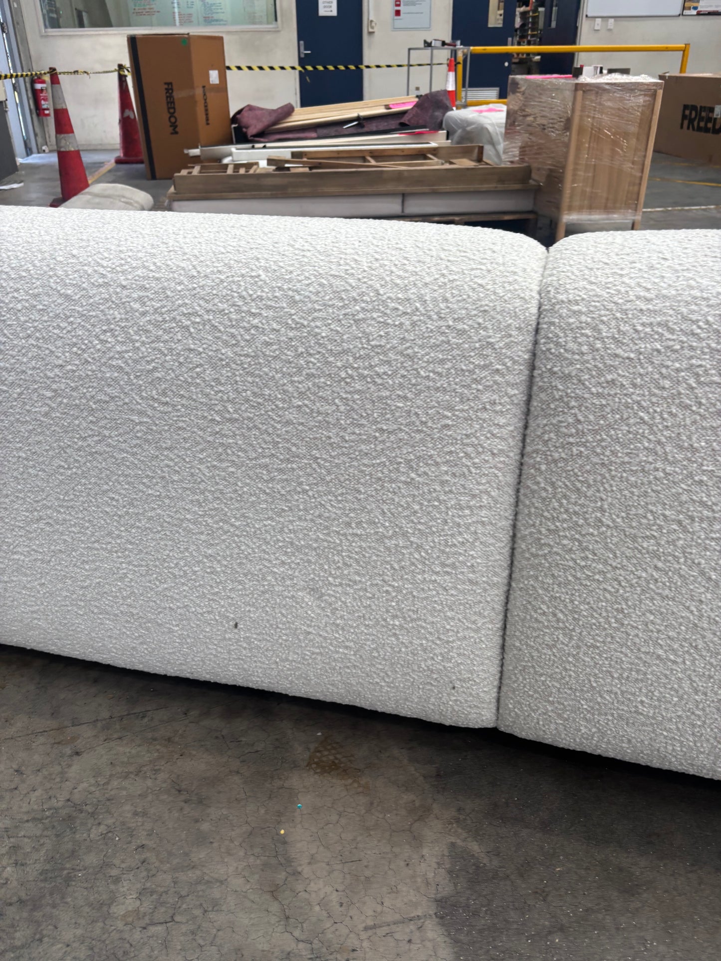 NZ CLZ20160 Aero Sofa 3S Jacquard Boucle Cream