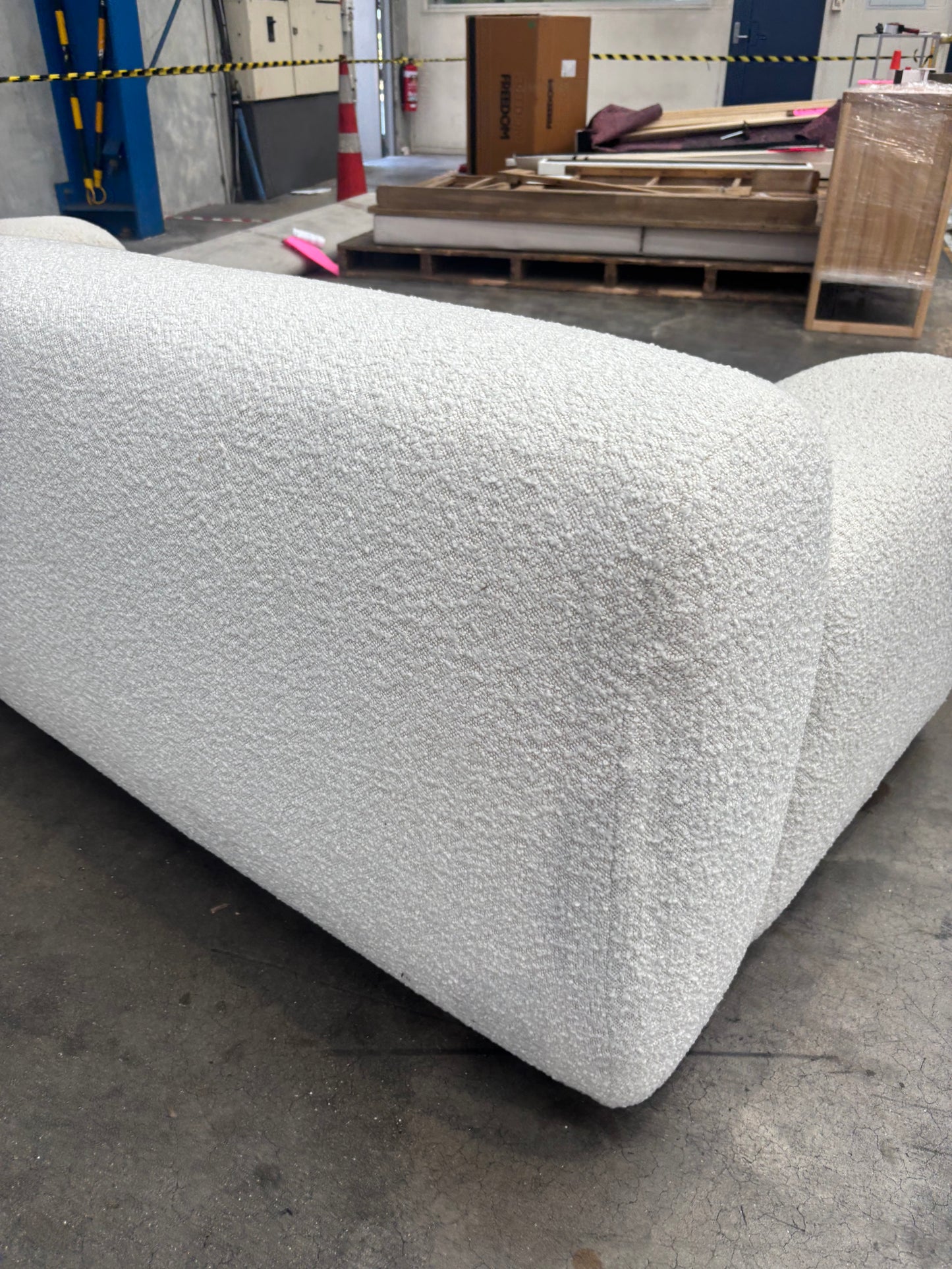 NZ CLZ20160 Aero Sofa 3S Jacquard Boucle Cream