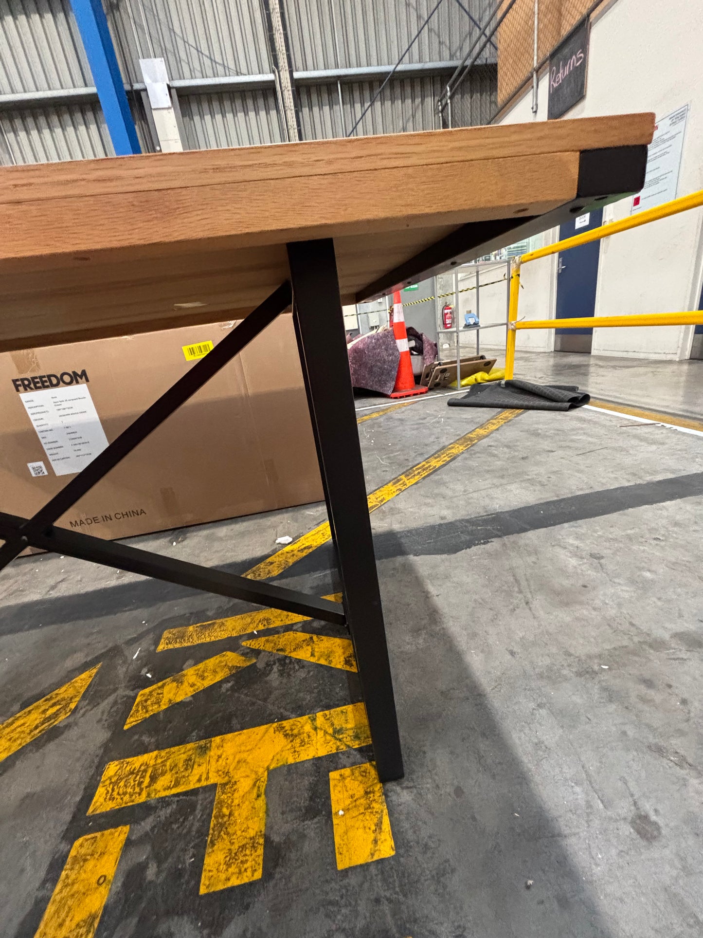 NZ PRZ20067 Alps Dining Table 160x90cm Natural/Black