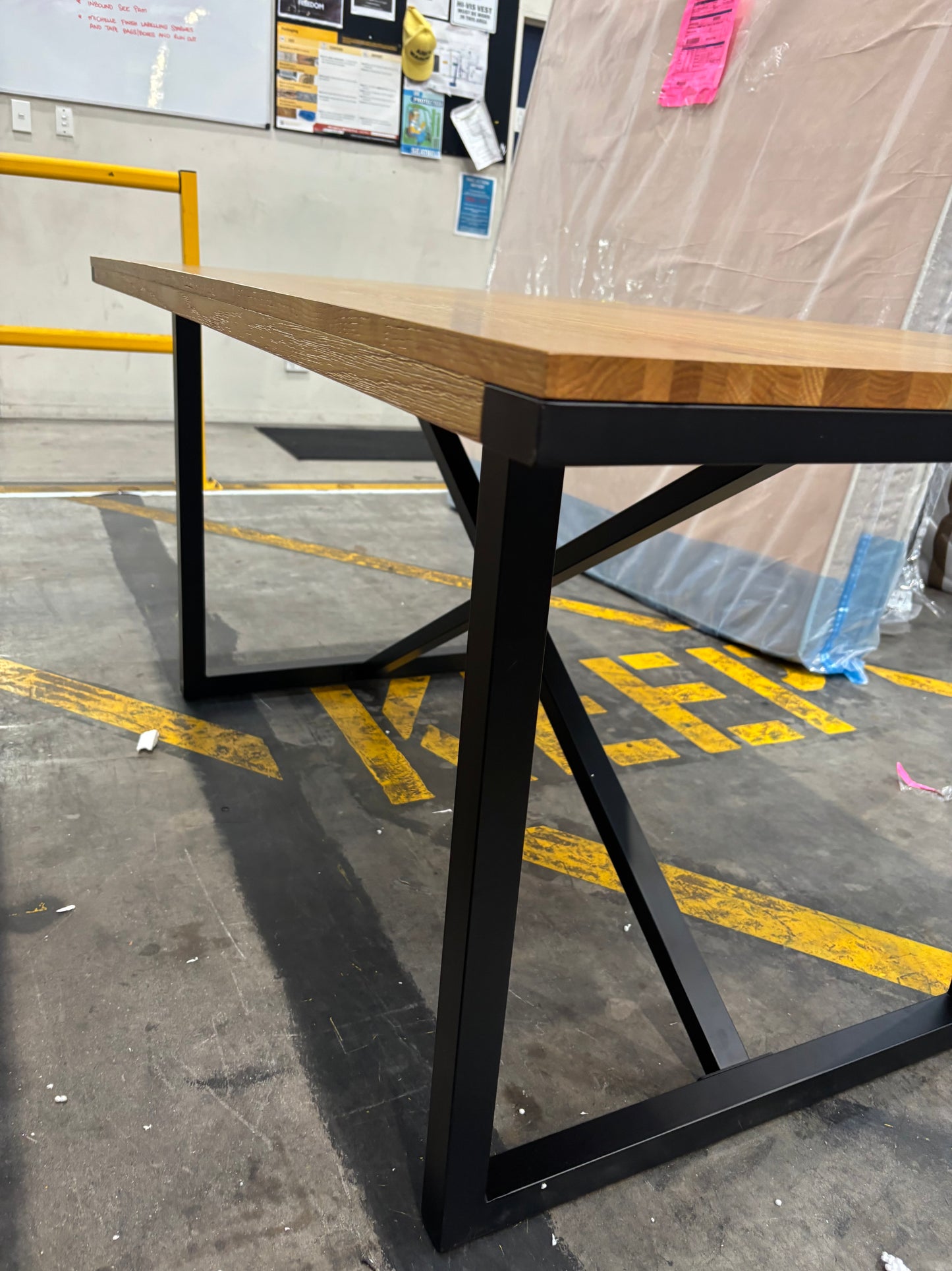 NZ PRZ20067 Alps Dining Table 160x90cm Natural/Black