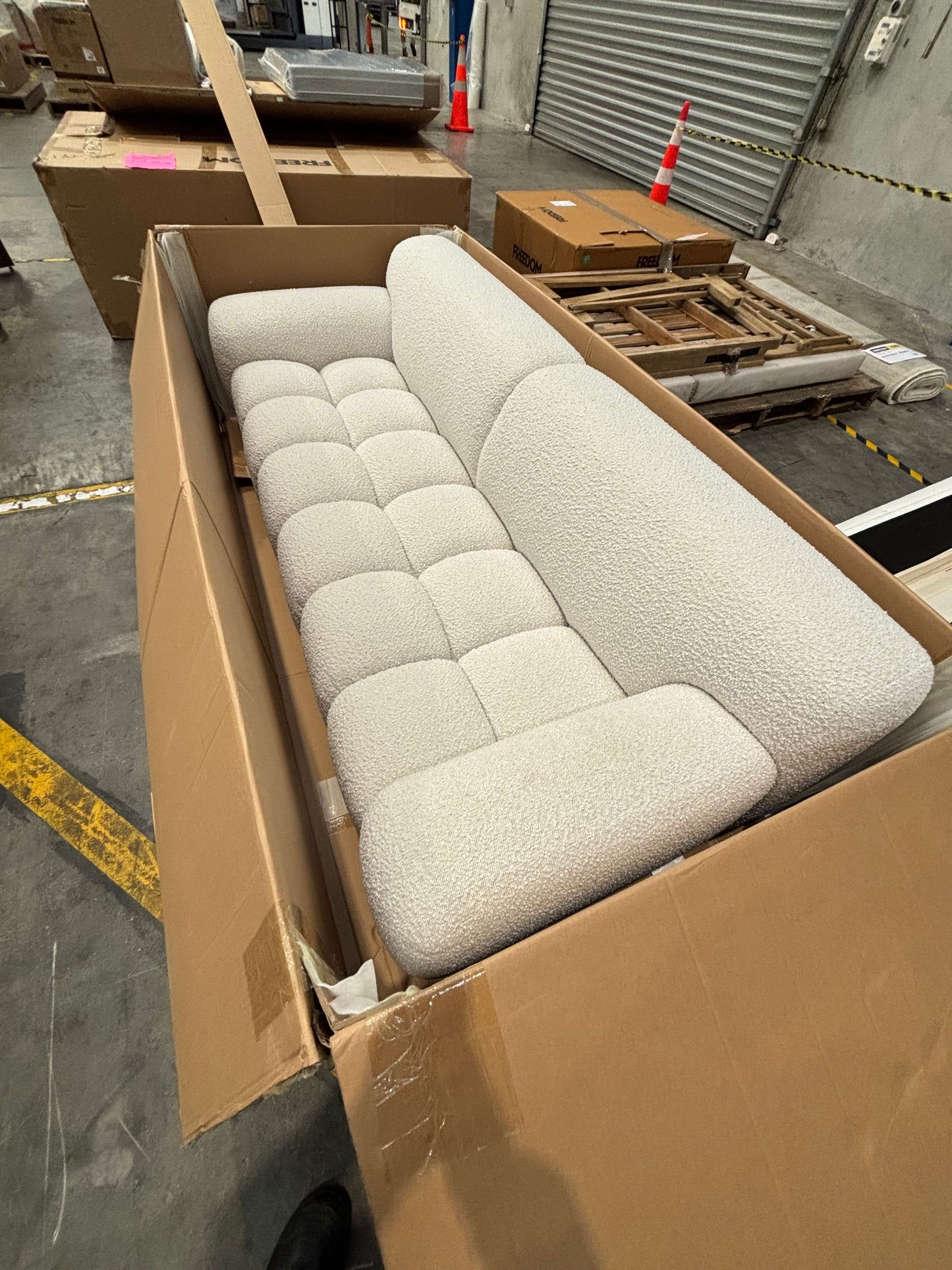 NZ CLZ20163 Aero Sofa 3S Jacquard Boucle Cream