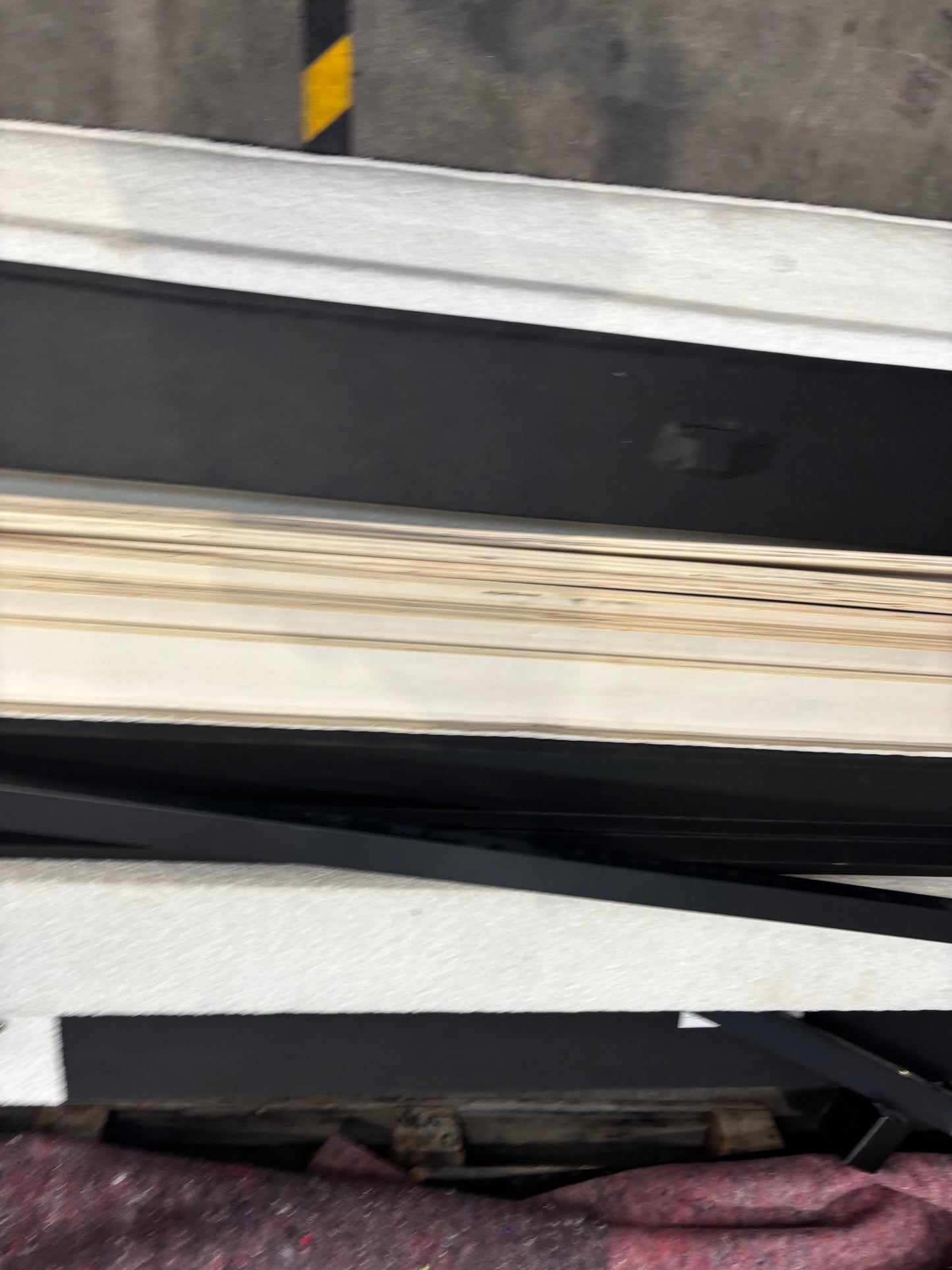 NZ CLZ20165 Inez Bed Queen Oslo Snow Set