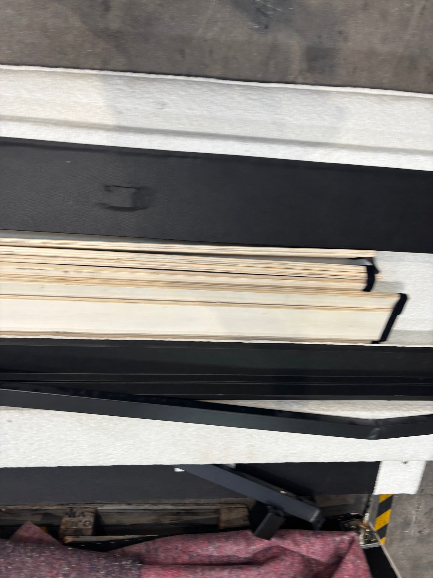 NZ CLZ20165 Inez Bed Queen Oslo Snow Set