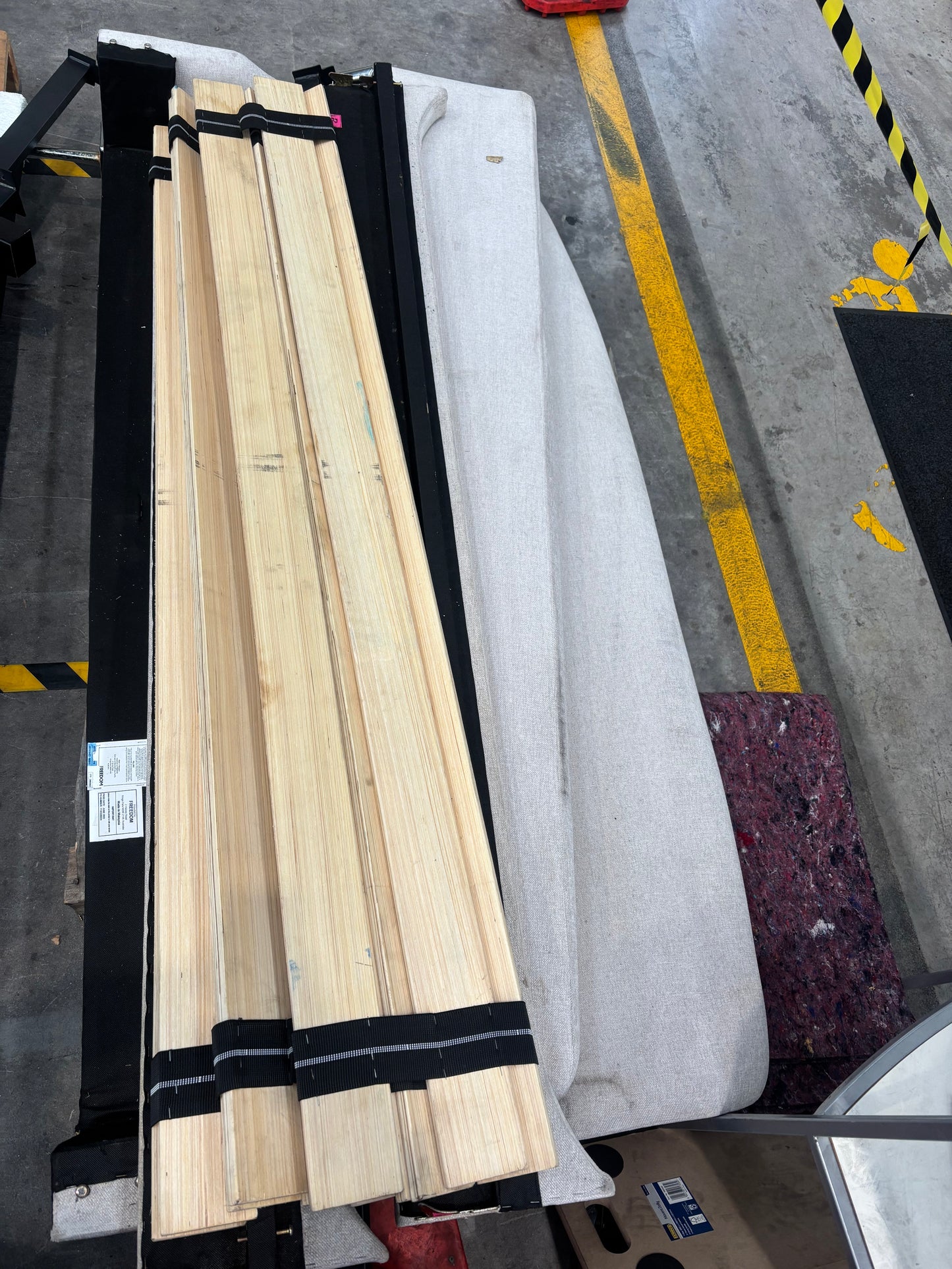 NZ CLZ20166 Isla Upholstered Bed King Muskat Clay Set