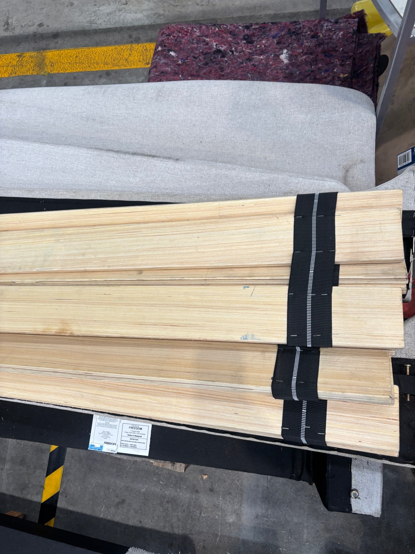 NZ CLZ20166 Isla Upholstered Bed King Muskat Clay Set