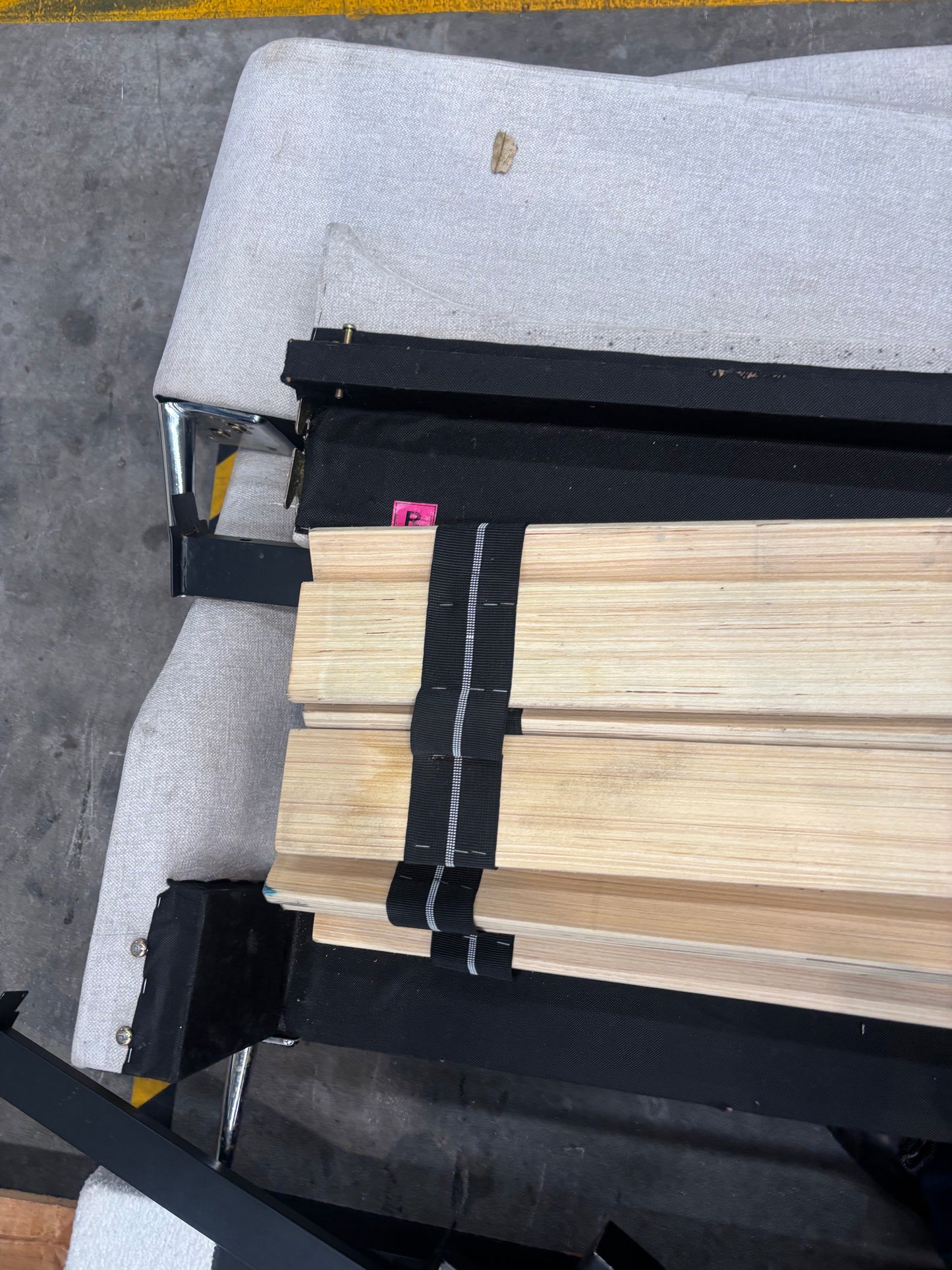 NZ CLZ20166 Isla Upholstered Bed King Muskat Clay Set