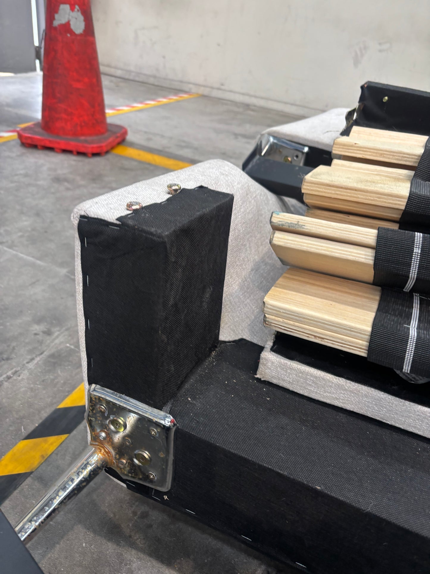 NZ CLZ20166 Isla Upholstered Bed King Muskat Clay Set