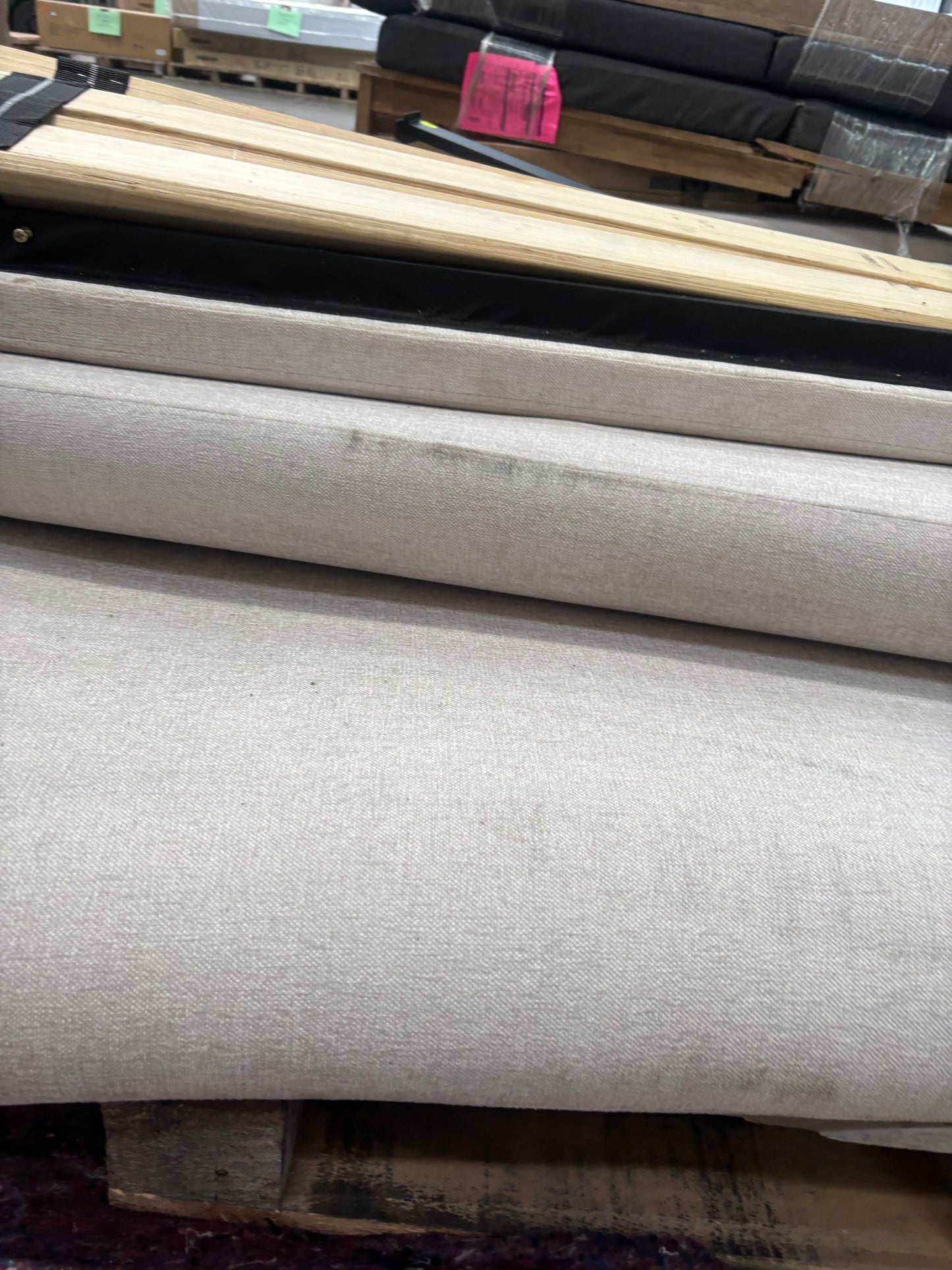 NZ CLZ20166 Isla Upholstered Bed King Muskat Clay Set