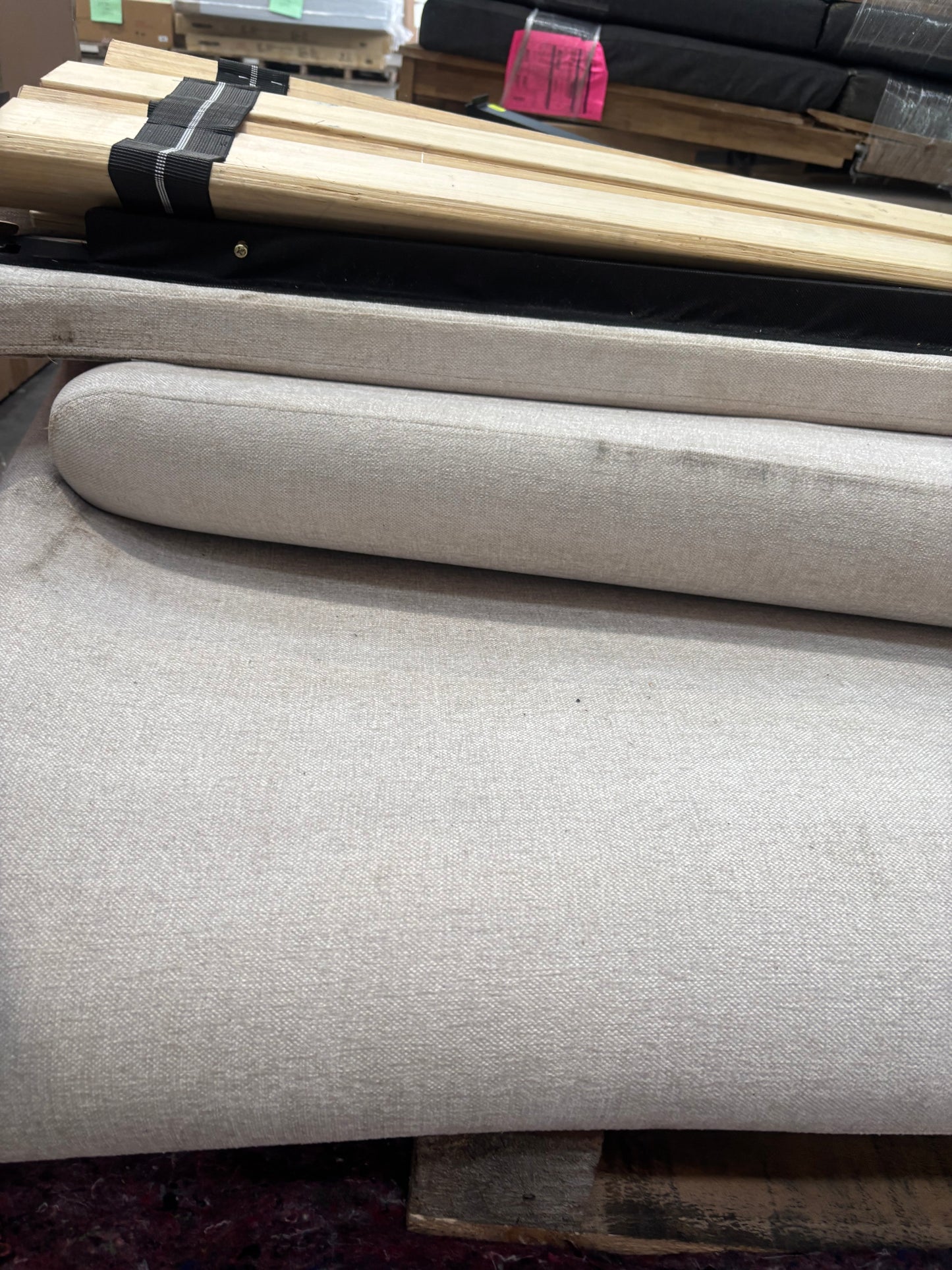 NZ CLZ20166 Isla Upholstered Bed King Muskat Clay Set