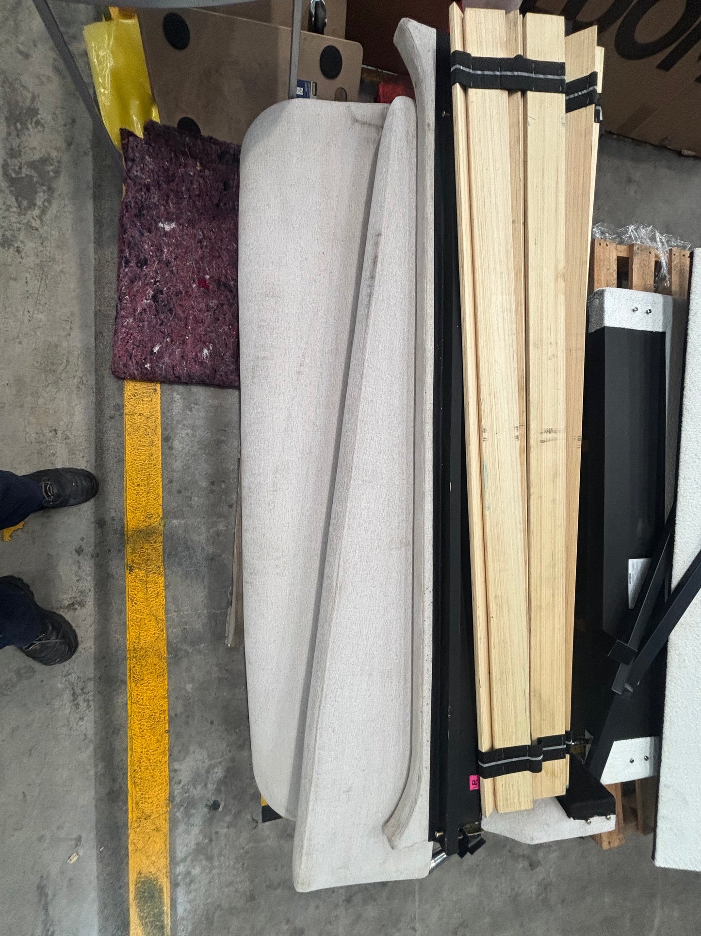 NZ CLZ20166 Isla Upholstered Bed King Muskat Clay Set