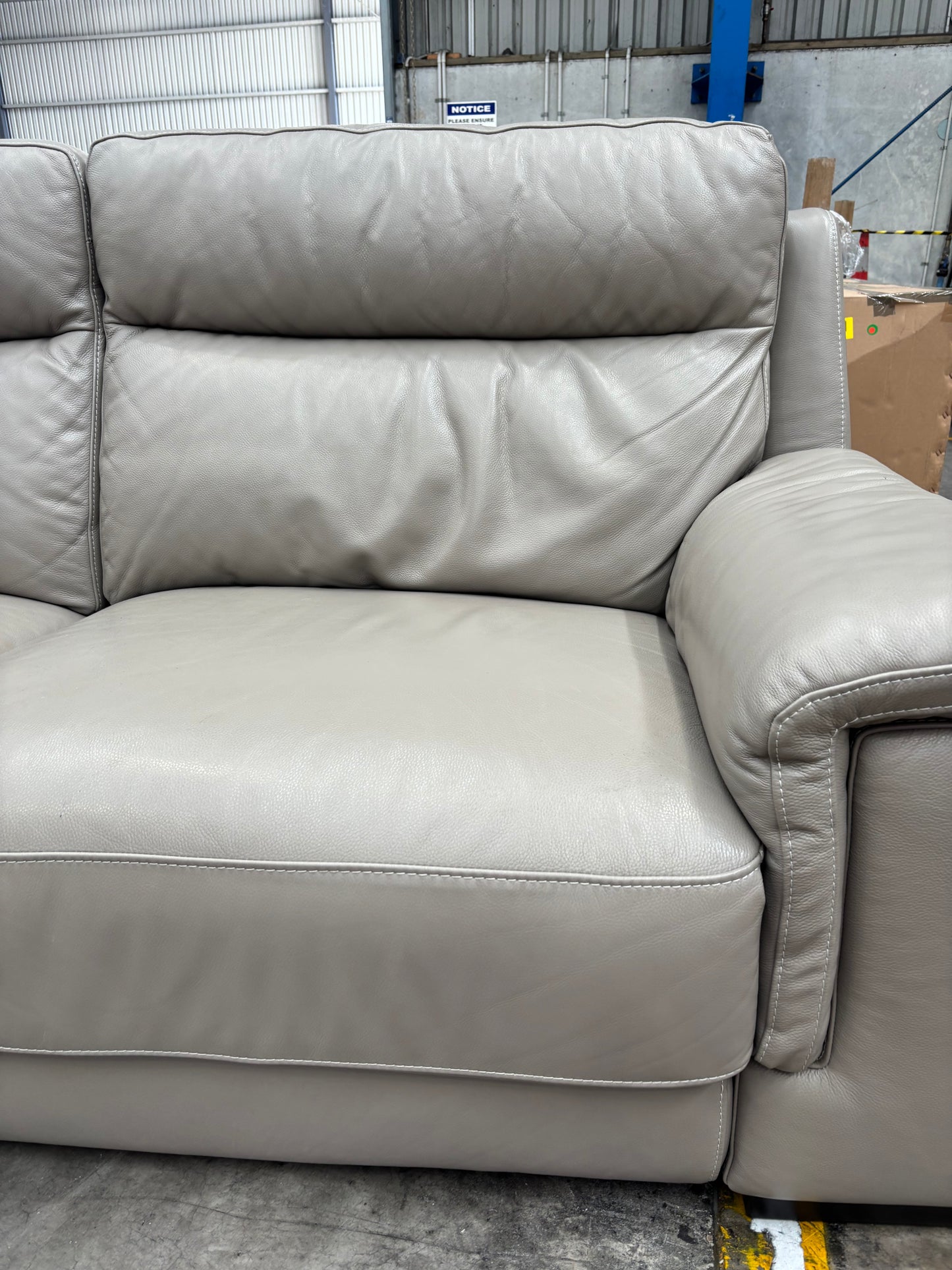 NZ CLZ20168 Barret Electric Recliner Sofa 2.5S Lucia Pumice (2 Motion)