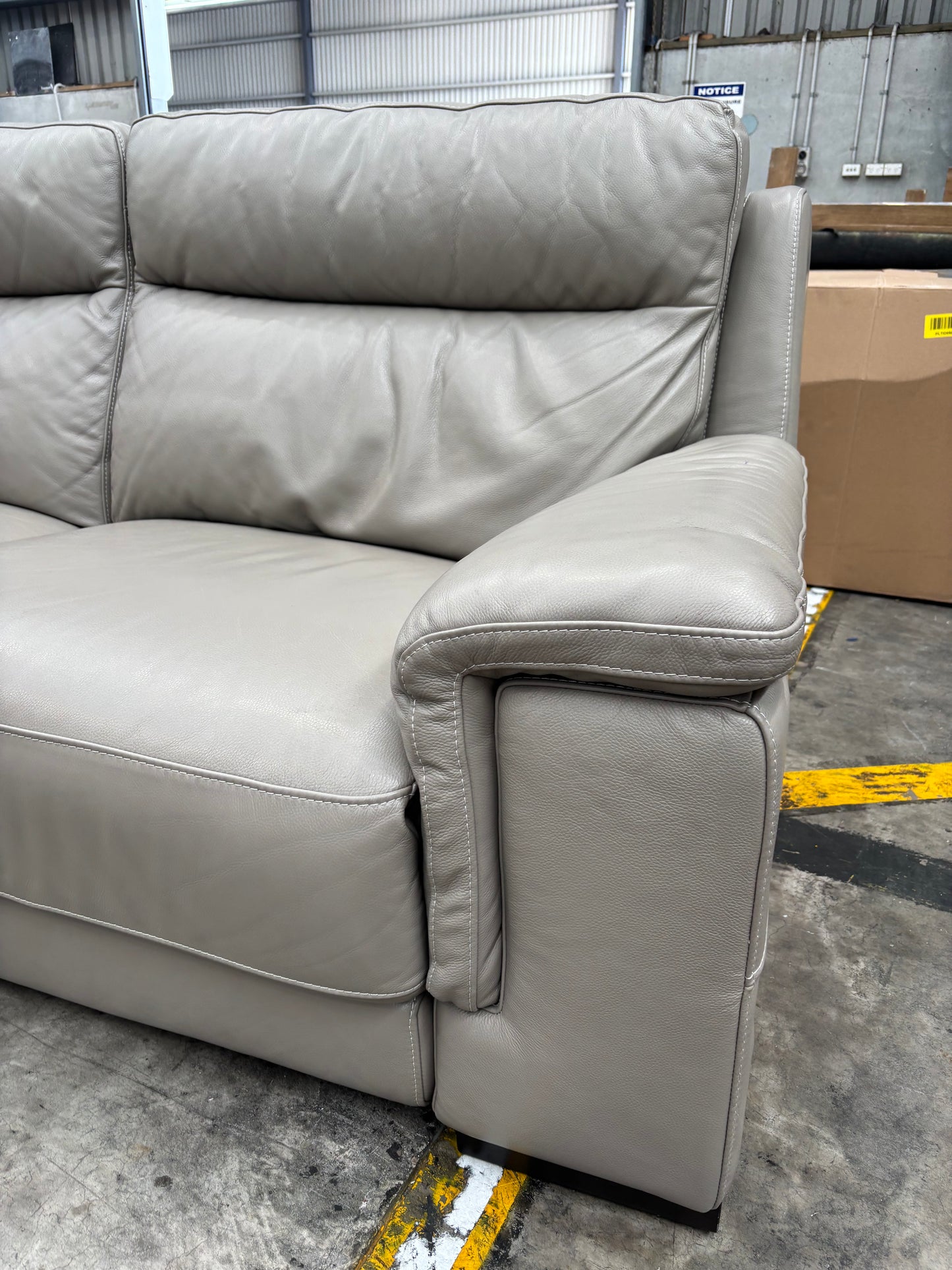 NZ CLZ20168 Barret Electric Recliner Sofa 2.5S Lucia Pumice (2 Motion)