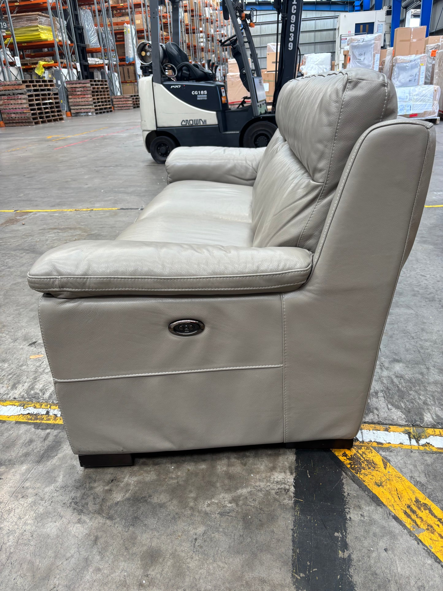 NZ CLZ20168 Barret Electric Recliner Sofa 2.5S Lucia Pumice (2 Motion)