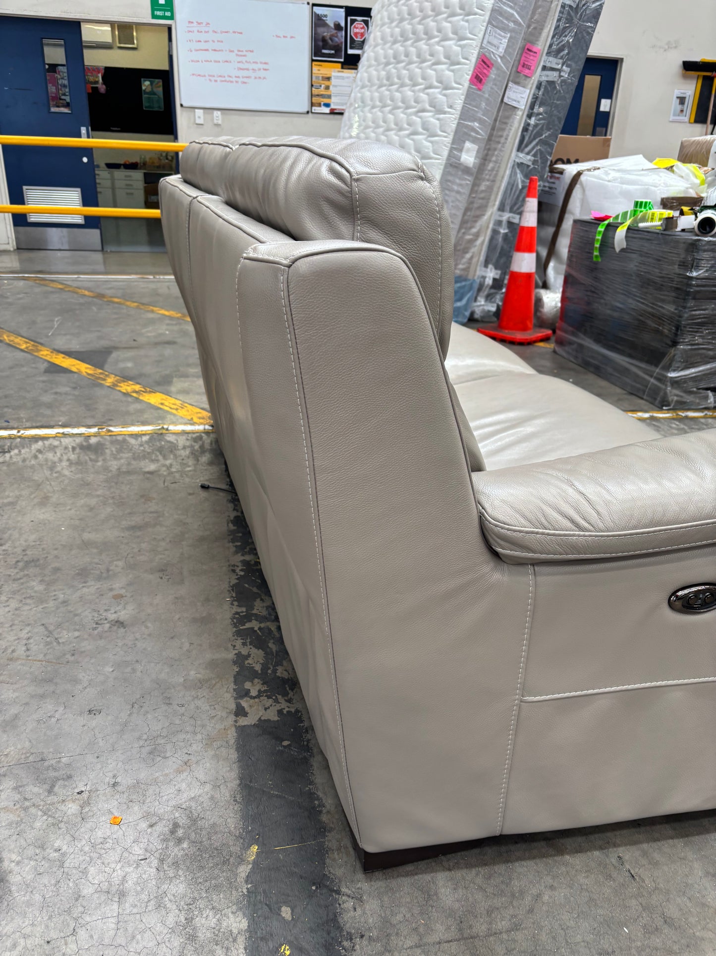 NZ CLZ20168 Barret Electric Recliner Sofa 2.5S Lucia Pumice (2 Motion)