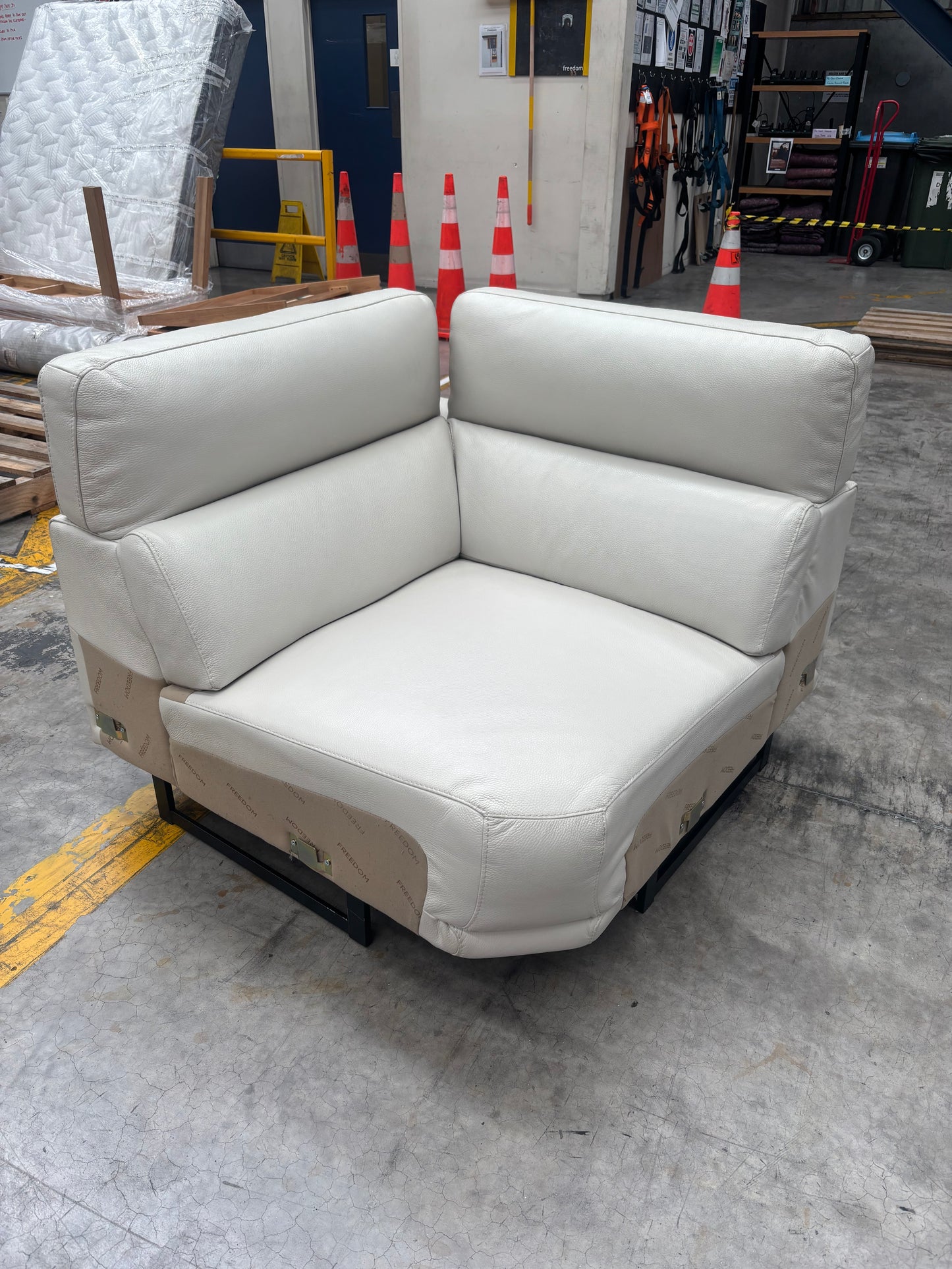 NZ CLZ20189 Autograph Modular Corner Terminal LAF Collection 4 (S21)