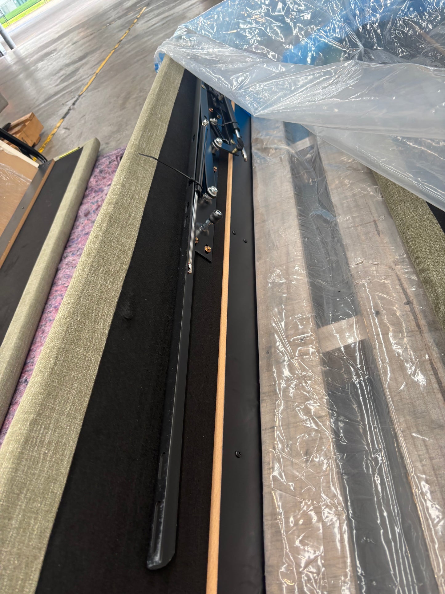 NZ PRZ20085 Audrey Gaslift Channeled Headboard King