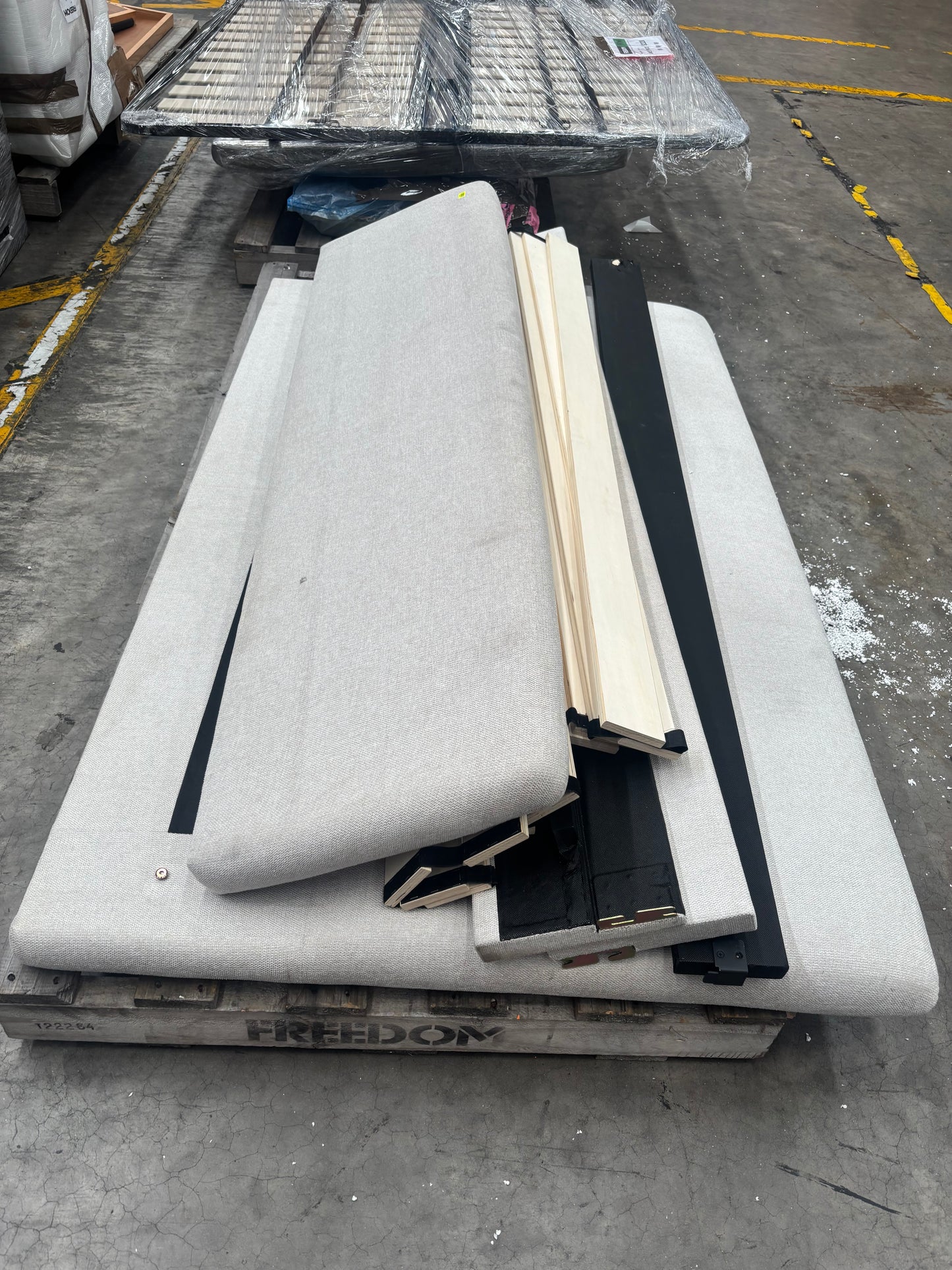 NZ CLZ20195 Ava Bed King Oatmeal 4pc Set