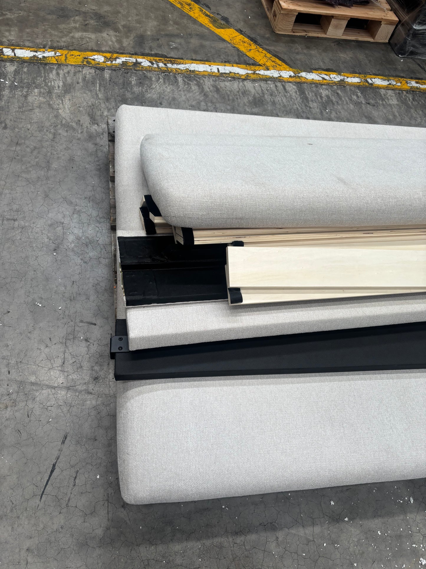 NZ CLZ20195 Ava Bed King Oatmeal 4pc Set