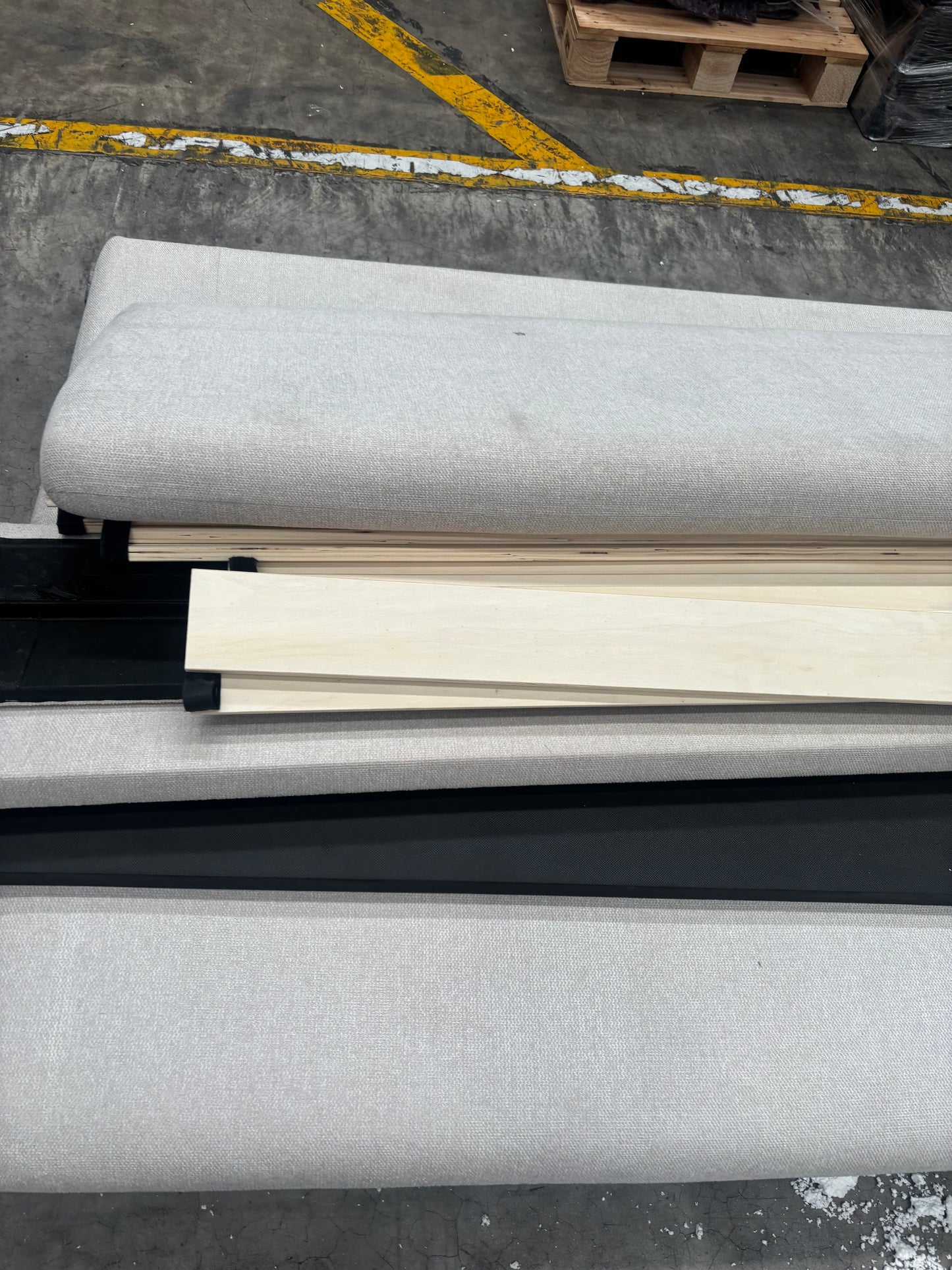 NZ CLZ20195 Ava Bed King Oatmeal 4pc Set