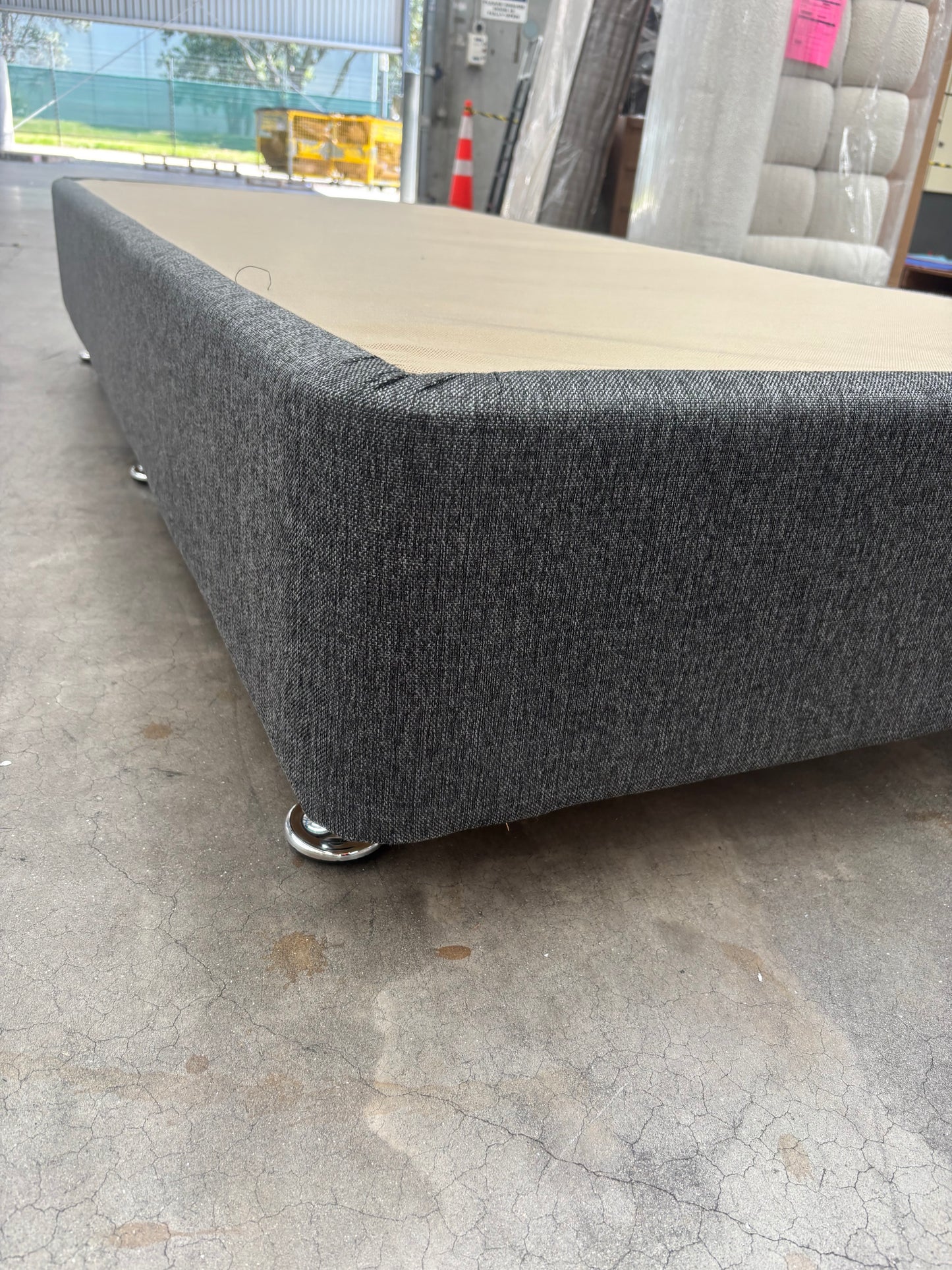 NZ CLZ20267 Domino Bed Base Long Single Platform Standard Carbon